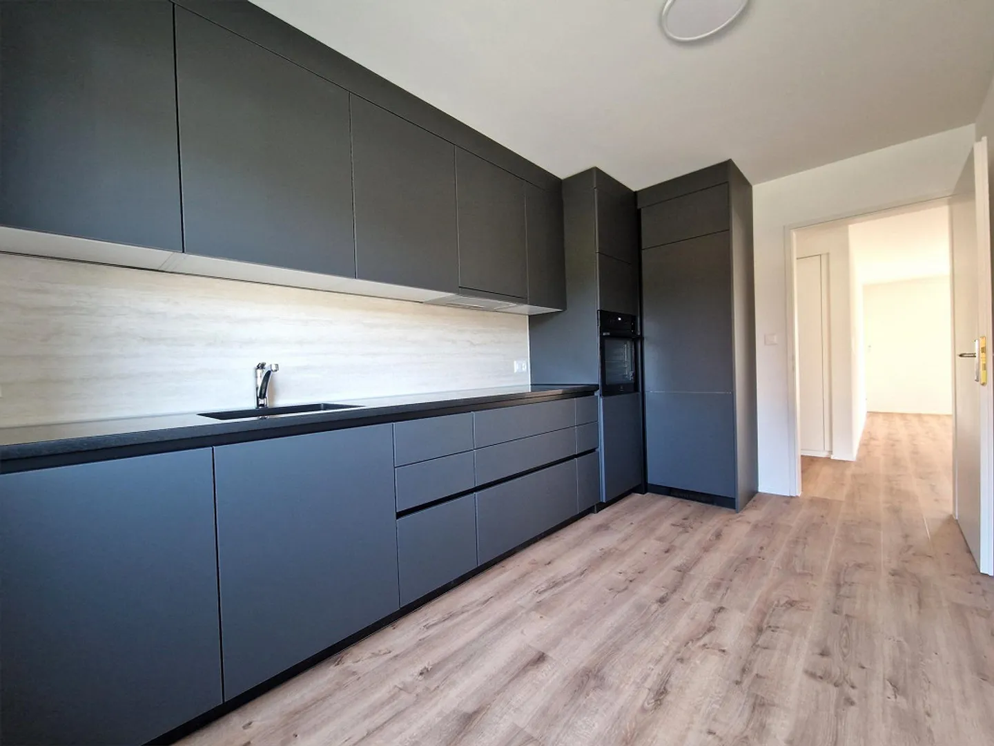 Modernes 4-Zimmer-Apartment in Eglisau - Foto 1 von 8