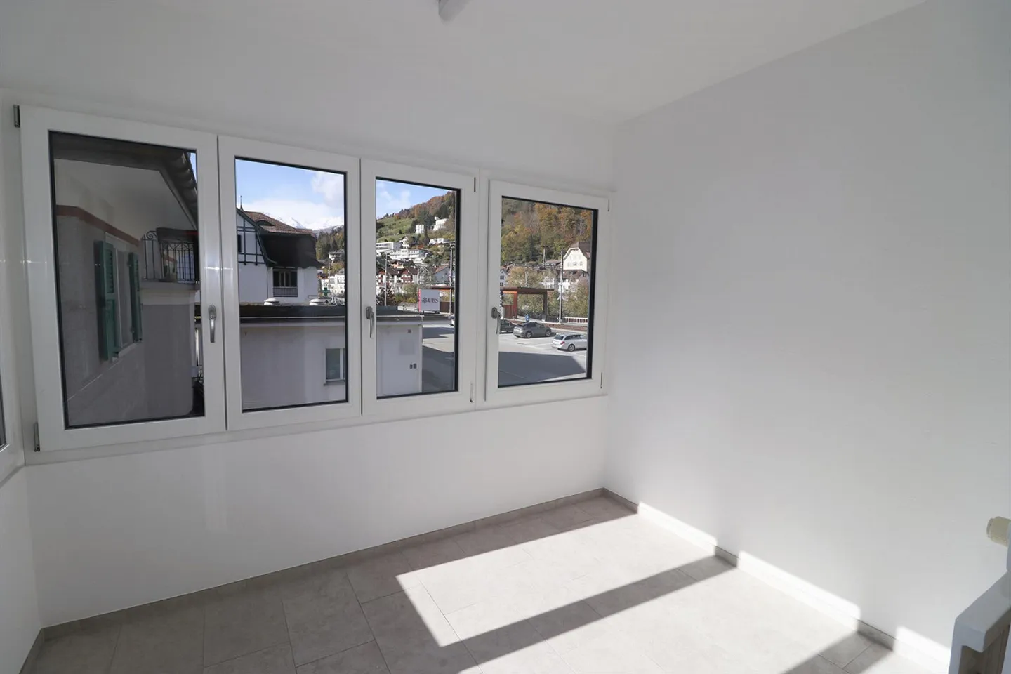First occupancy after renovation centrally located in Ilanz - Photo 17 of 18