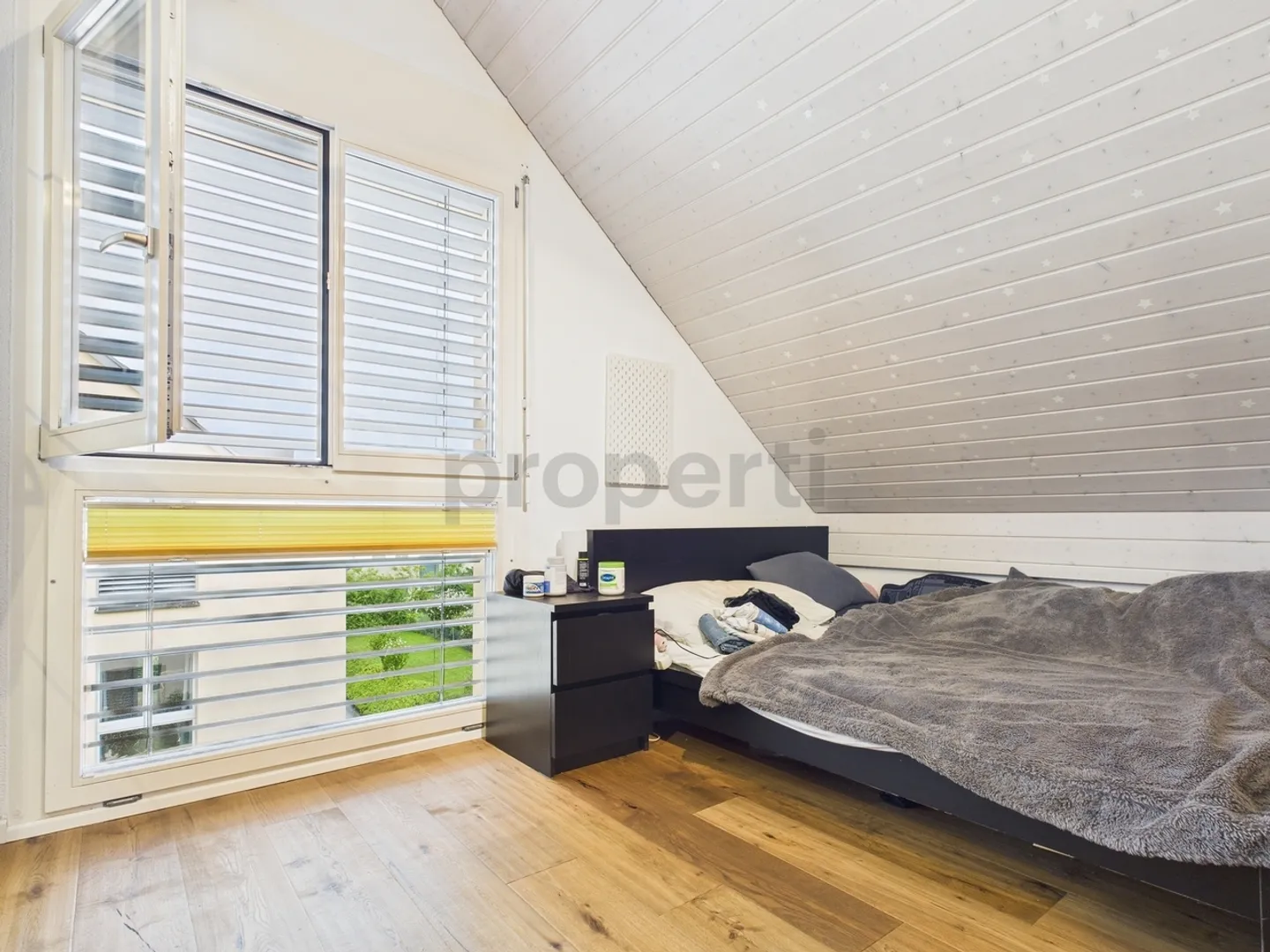 Grosszügige und helle 6.5-Zimmer Wohnung mit Terrasse in Esslingen - Foto 4 von 9