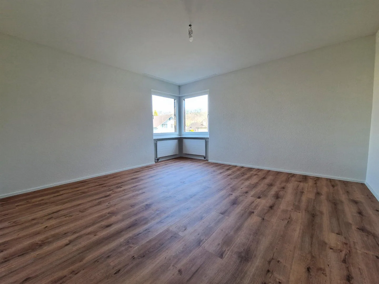 Modernes 4-Zimmer-Apartment in Eglisau - Foto 5 von 8