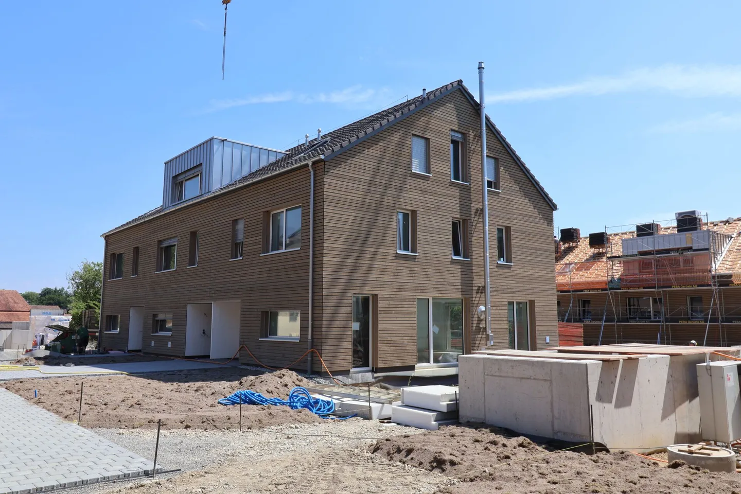 Newly built semi-detached and row houses near the old town and Rhine, only a few houses available - Photo 1 of 11