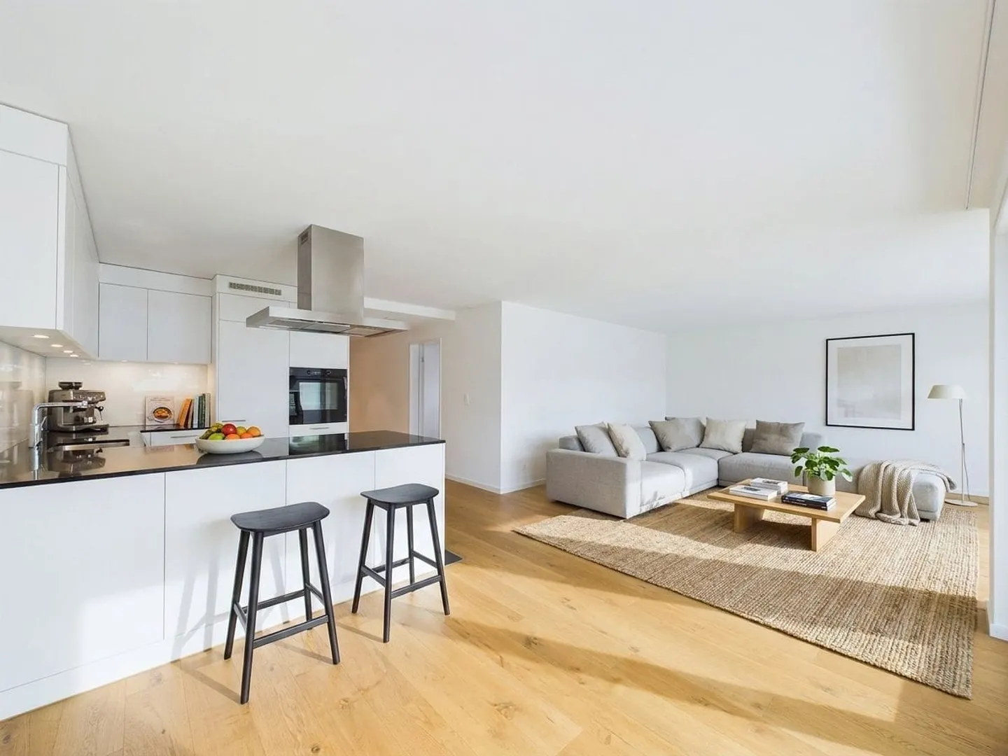 Modernes Apartment mit Seesicht - Foto 3 von 9