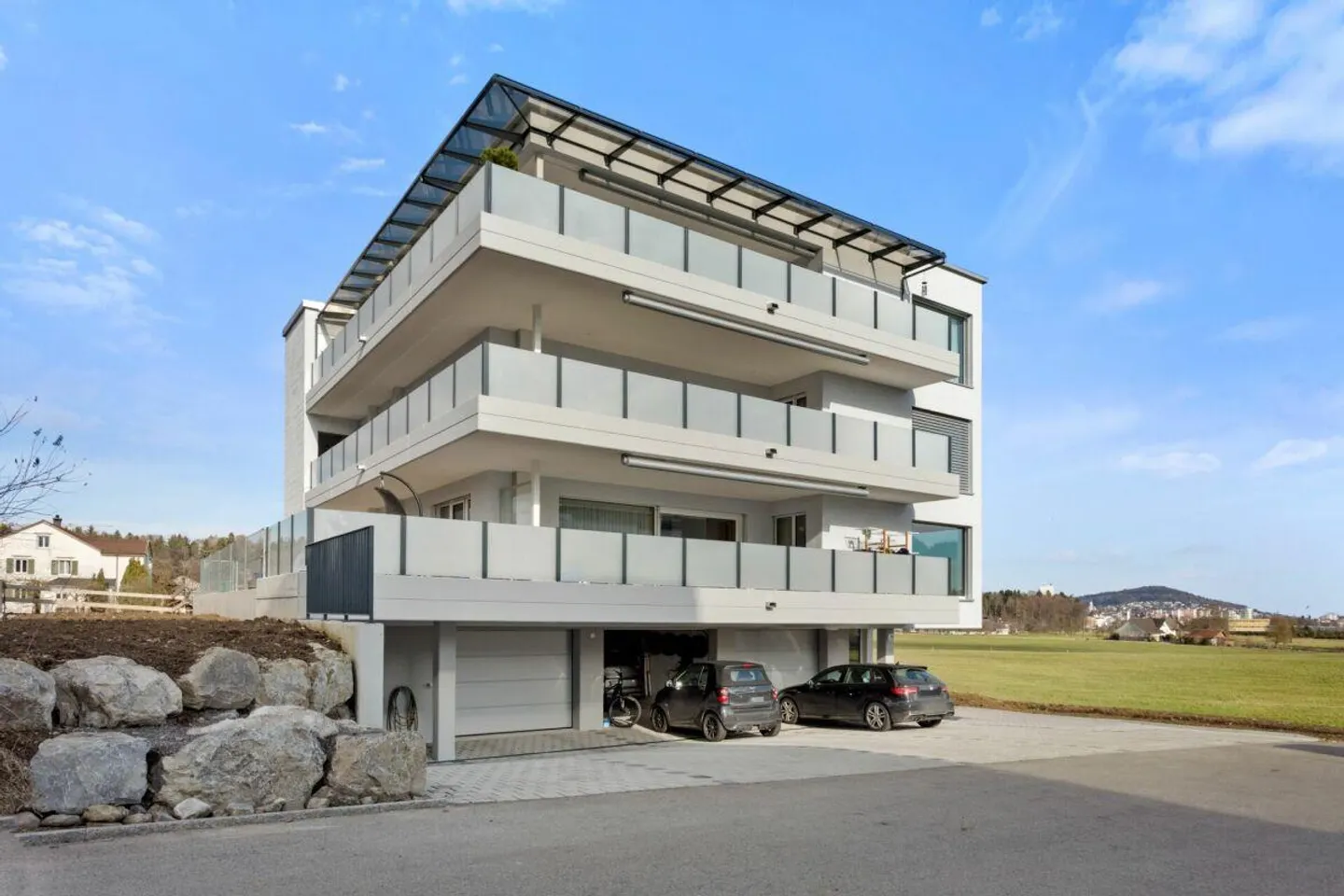 Penthouse spacieux de 4,5 pièces avec vue sur la nature - Photo 3 sur 15