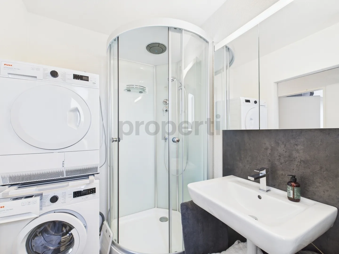 Reserved - Beautiful 2.5-room apartment in Staad with impressive views of Lake Constance - Photo 7 of 10