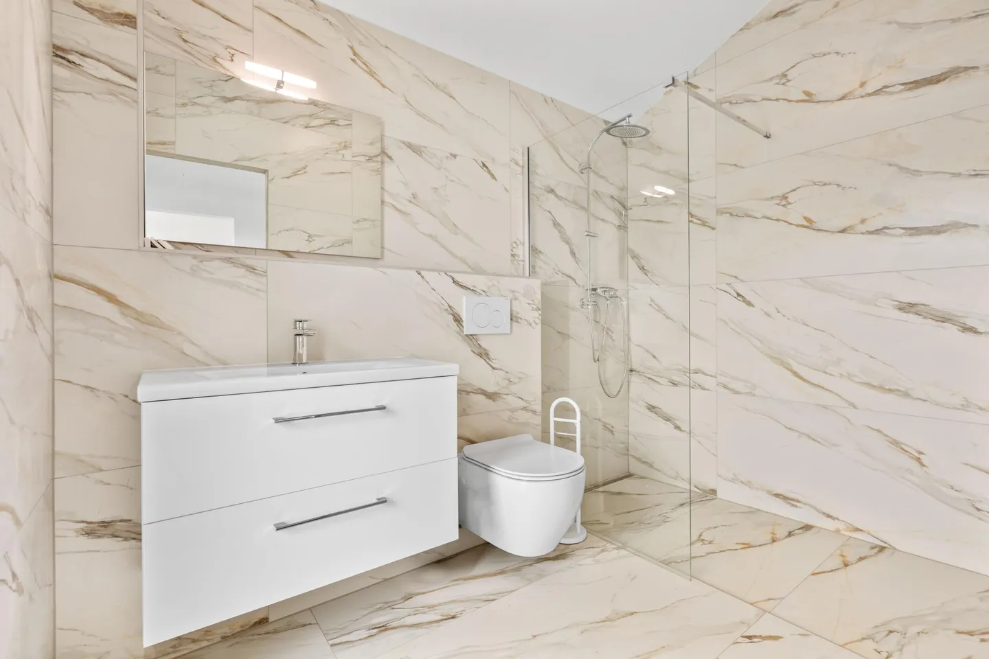 Splendida villa a schiera di 5,5 locali in affitto - Foto 9 di 11