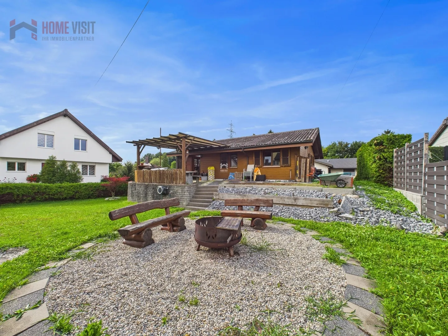 Casa unifamiliare con cuore - paradiso del giardino e potenziale di espansione a Safenwil - Foto 10 di 12