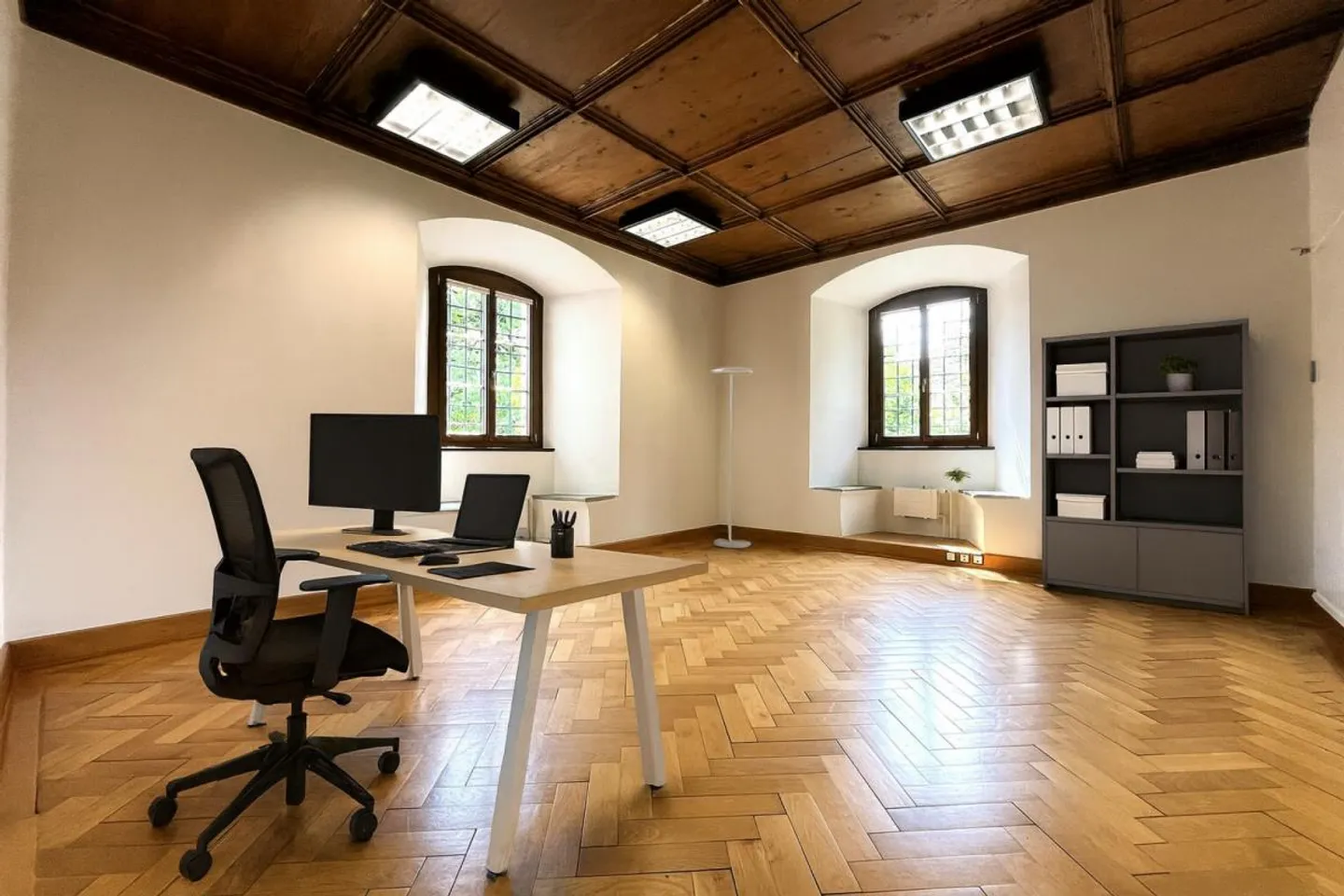 Spazio commerciale caratteristico nel cuore di Schwyz - Foto 1 di 9