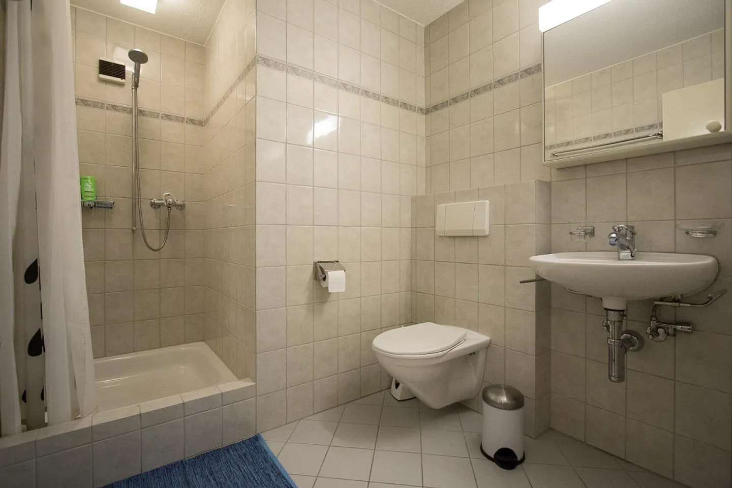 Charmante Wohnung mit Cheminée - Foto 3 von 5