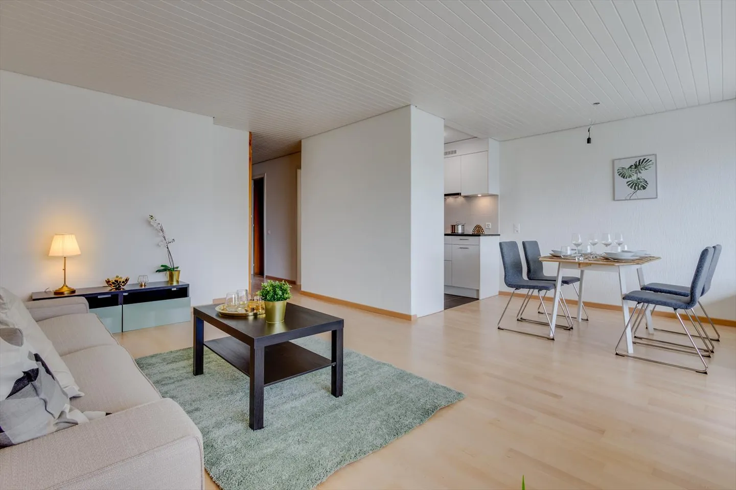 Profitez de moments ensoleillés sur le balcon ! - Photo 4 sur 9