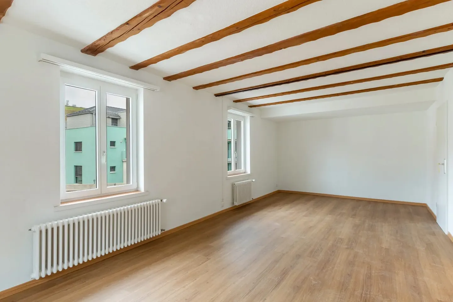 Casa a schiera ristrutturata di 5,5 stanze in affitto a Kollbrunn - Foto 6 di 9