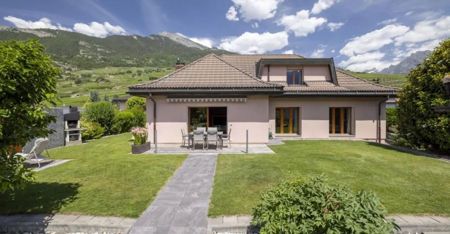 Villa 6,5 Zimmer - Foto 2 von 13