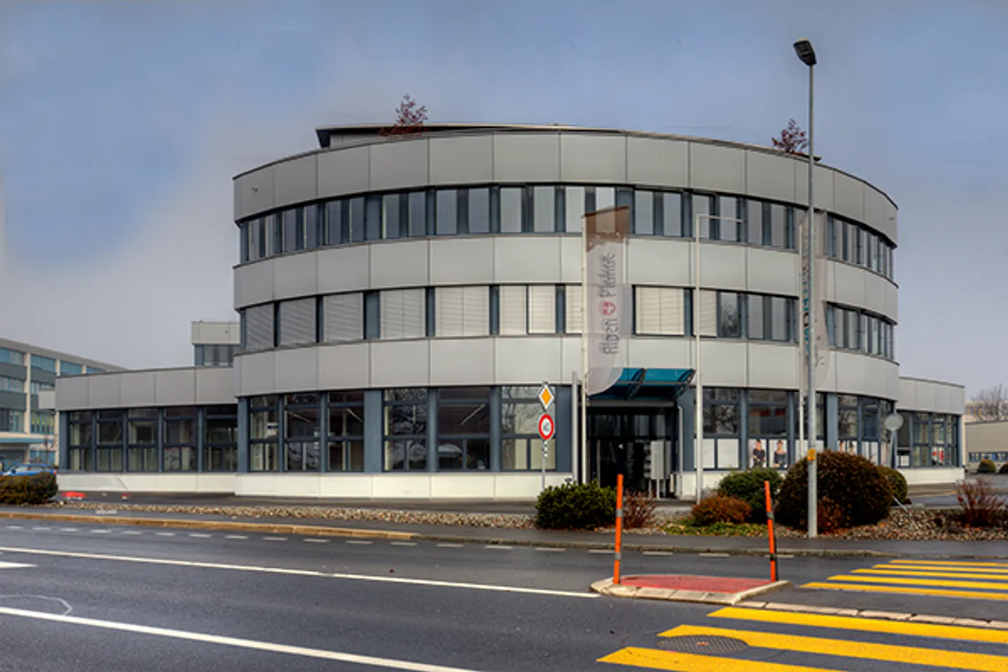 Office space for rent in Hünenberg - Photo 1 of 2