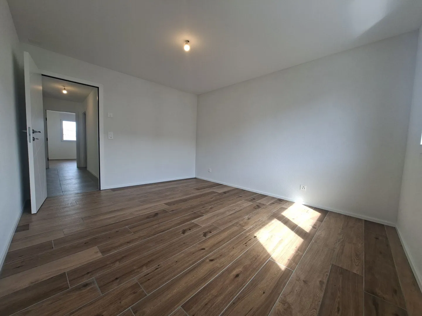Neue 4,5-Zimmer-Wohnung im 1. Stock in Farvagny - Foto 4 von 7