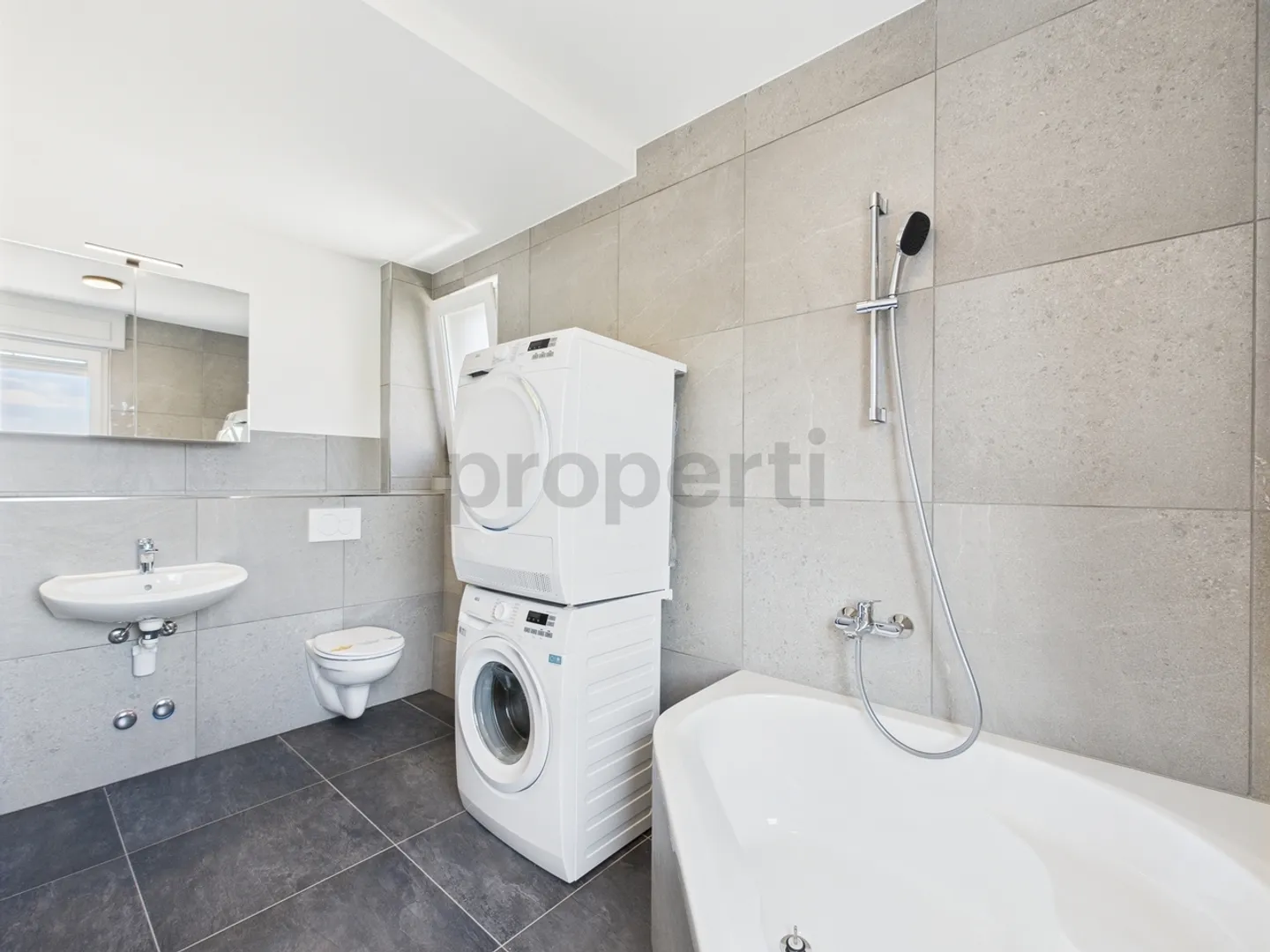 Frisch renovierte 4.5-Zimmerwohnung mit Seeblick in Kreuzlingen - Foto 8 von 10