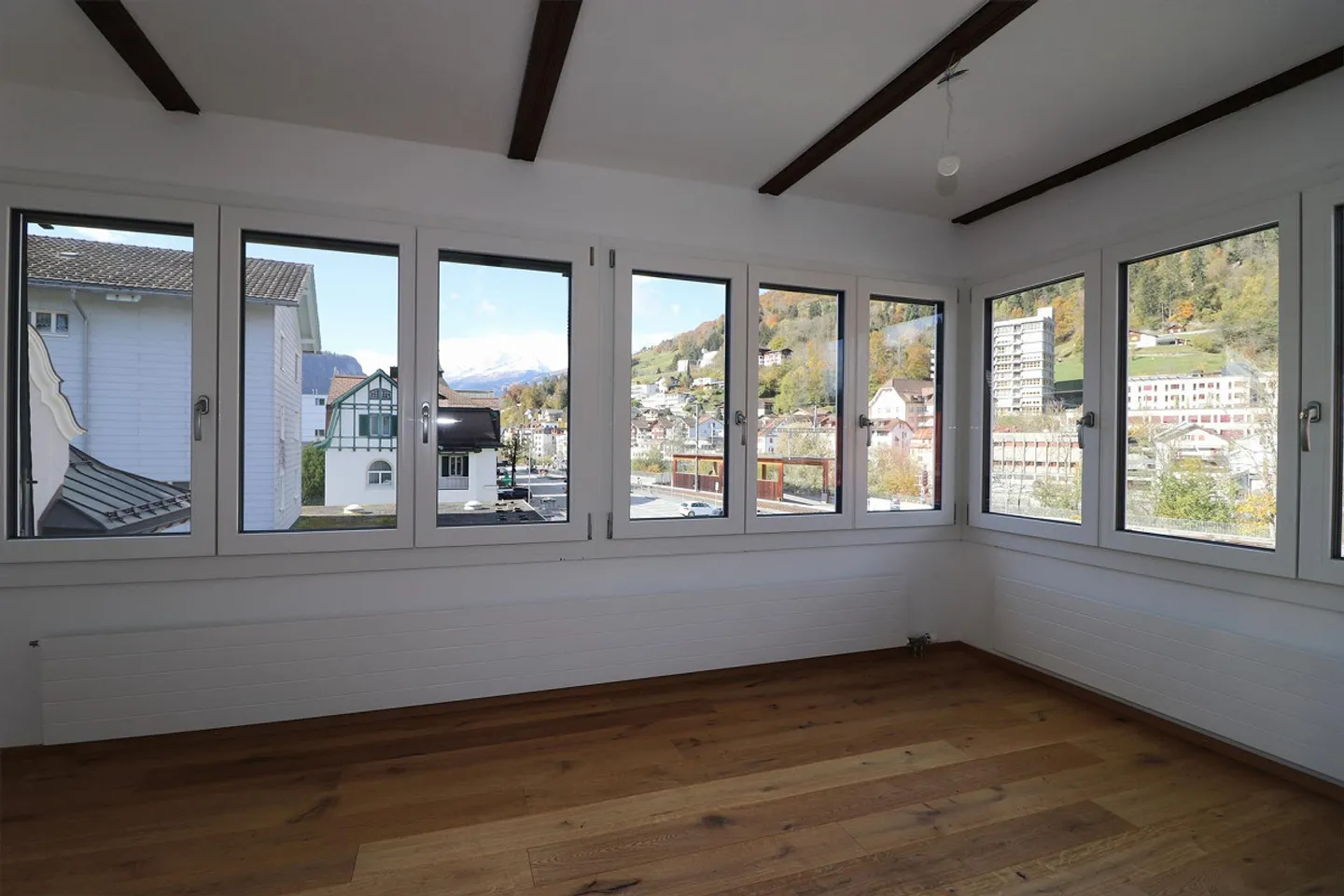 First occupancy after renovation centrally located in Ilanz - Photo 6 of 15