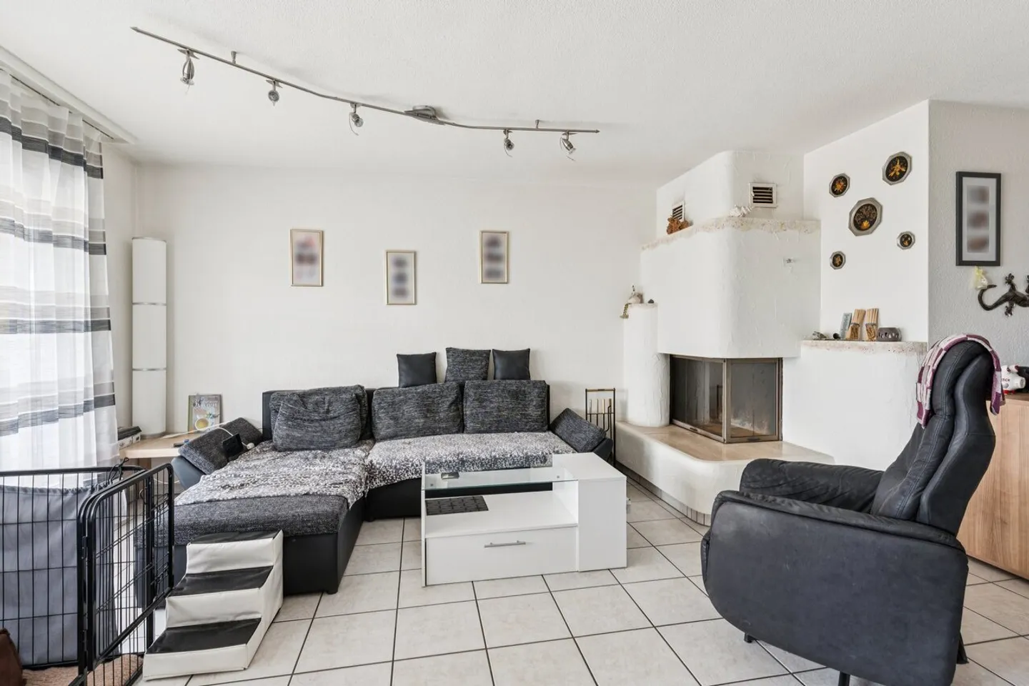 Un luogo per arrivare: Casa a schiera a Dietwil - Foto 2 di 9