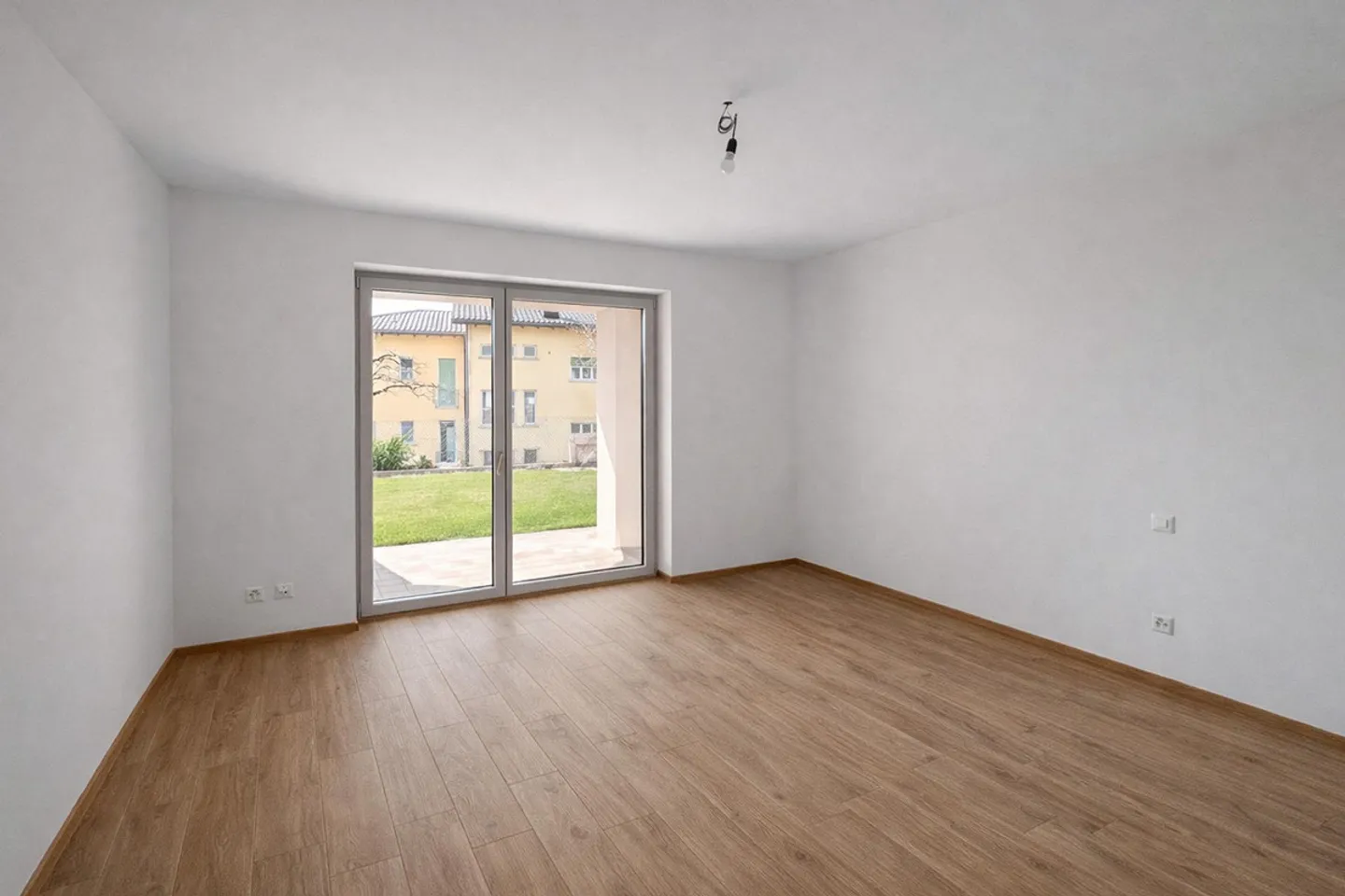 Nouveau 3.5 pièces avec vue sur le lac et jardin à Massagno - Photo 2 sur 6