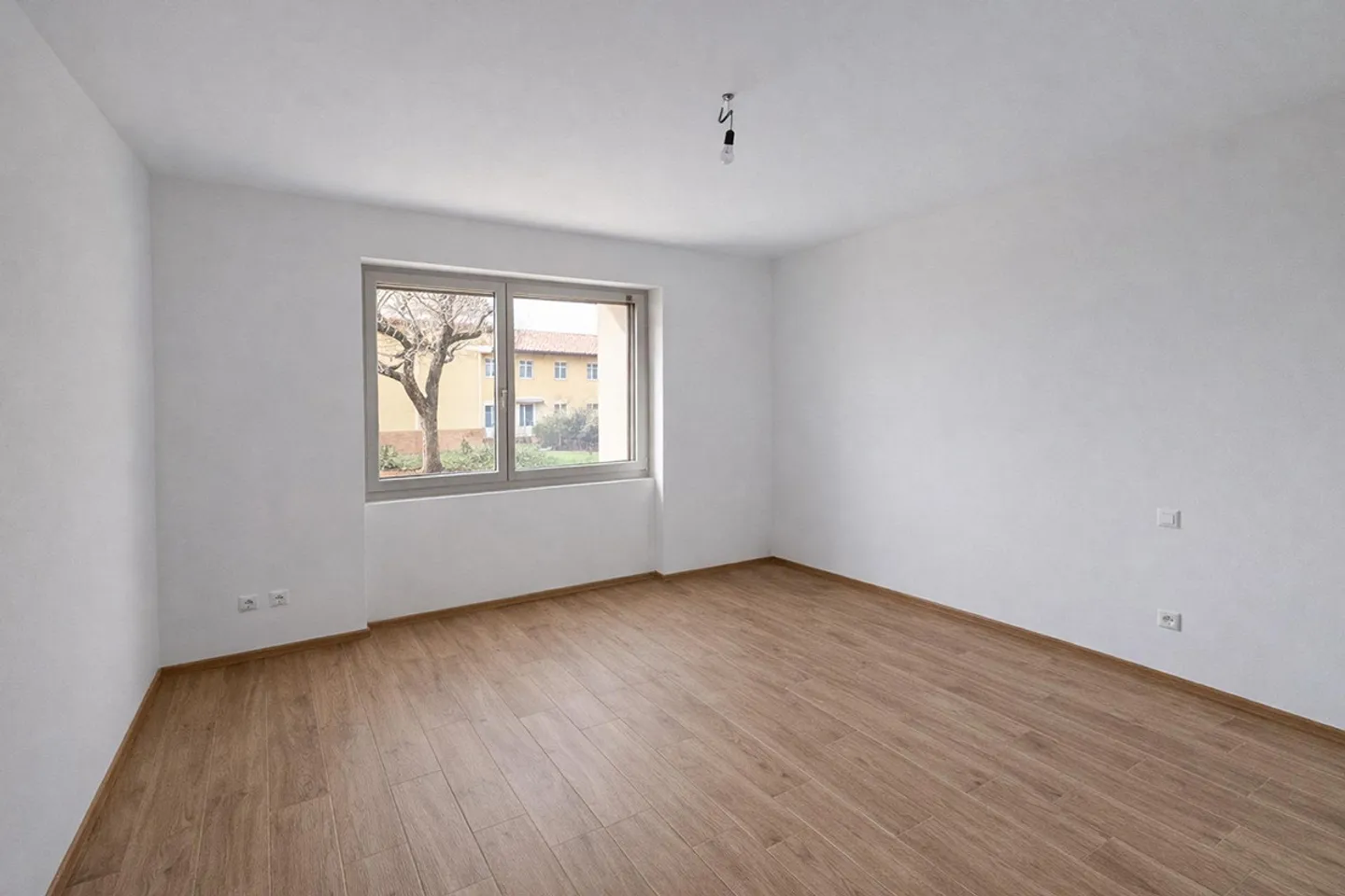 Nouveau 3.5 pièces avec vue sur le lac et jardin à Massagno - Photo 3 sur 6