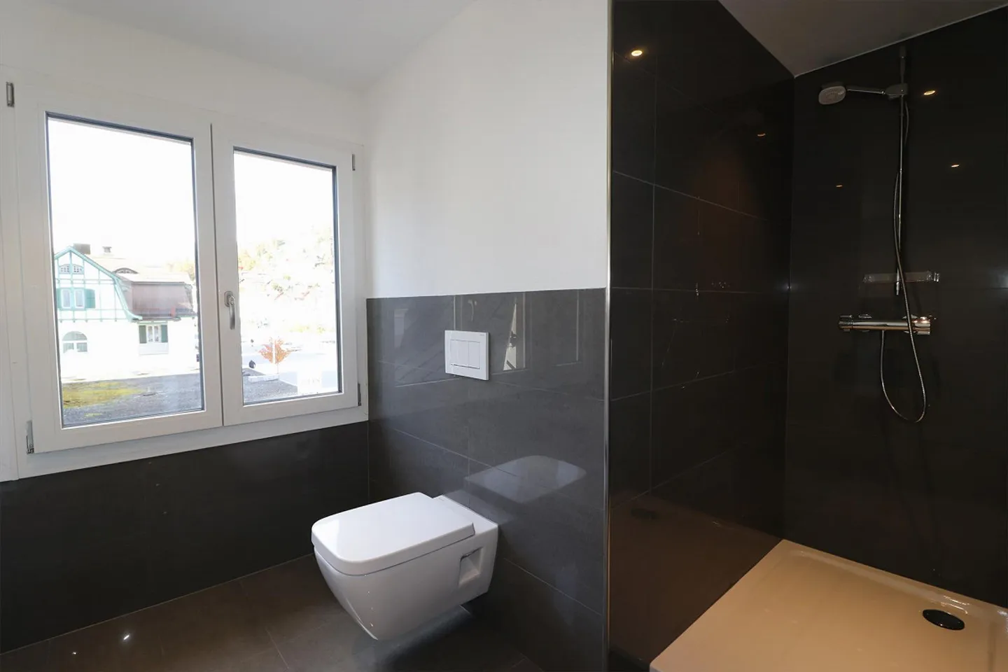 First occupancy after renovation centrally located in Ilanz - Photo 12 of 15