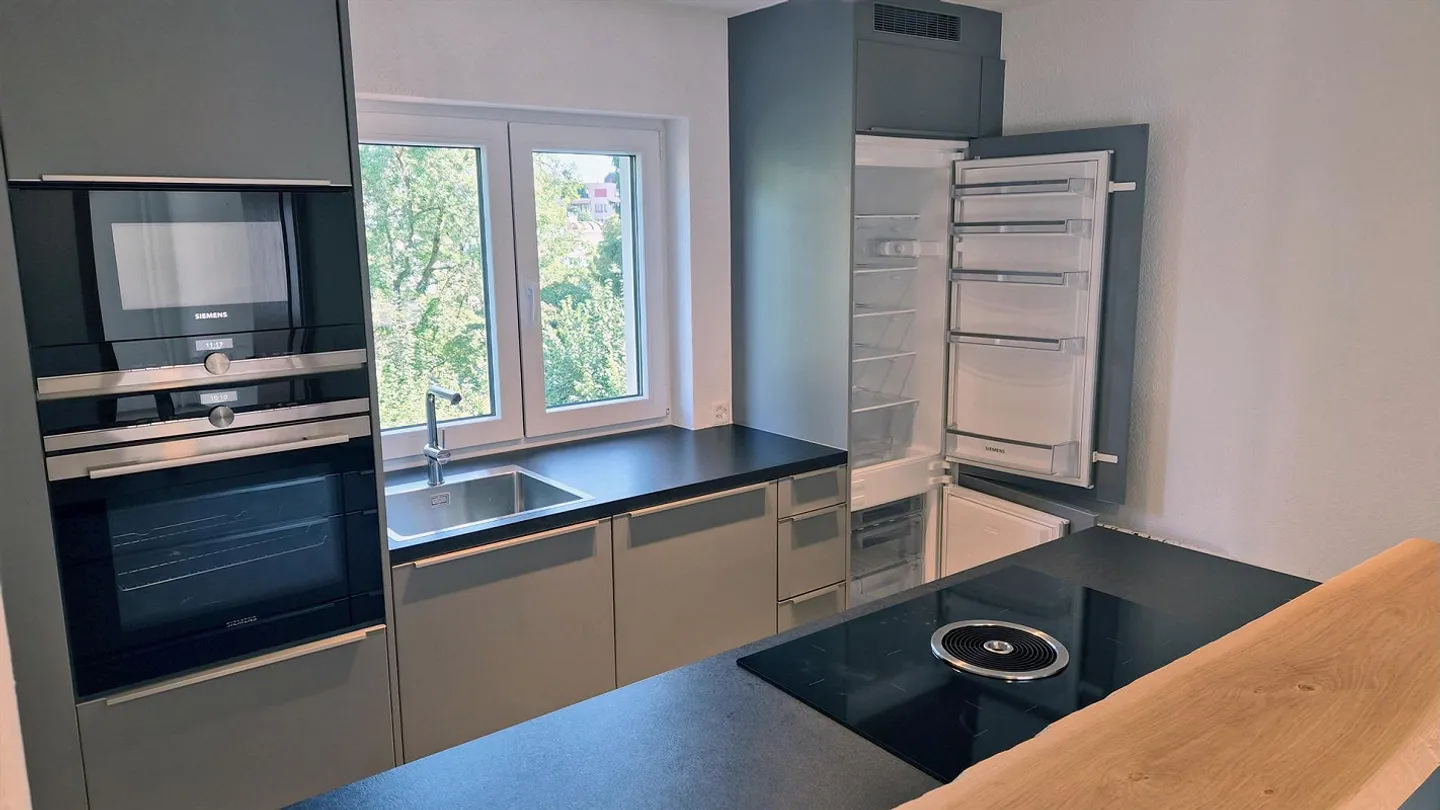 Charming 3.5-room apartment including parking space in a quiet, green location - Photo 1 of 9