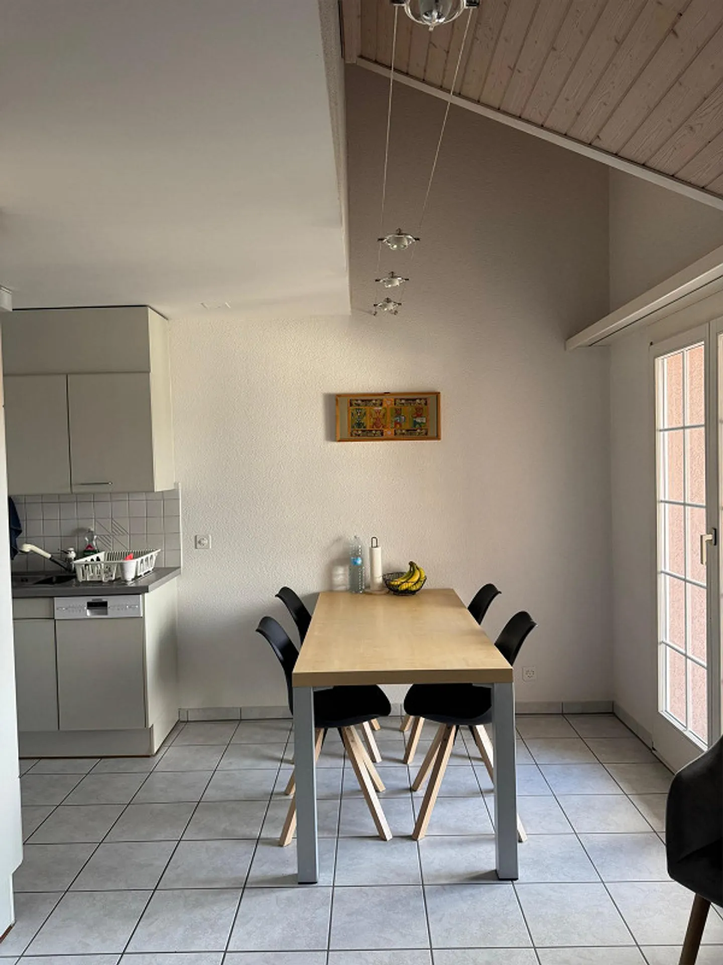 2.5 Room Attic Apartment - Photo 3 of 8