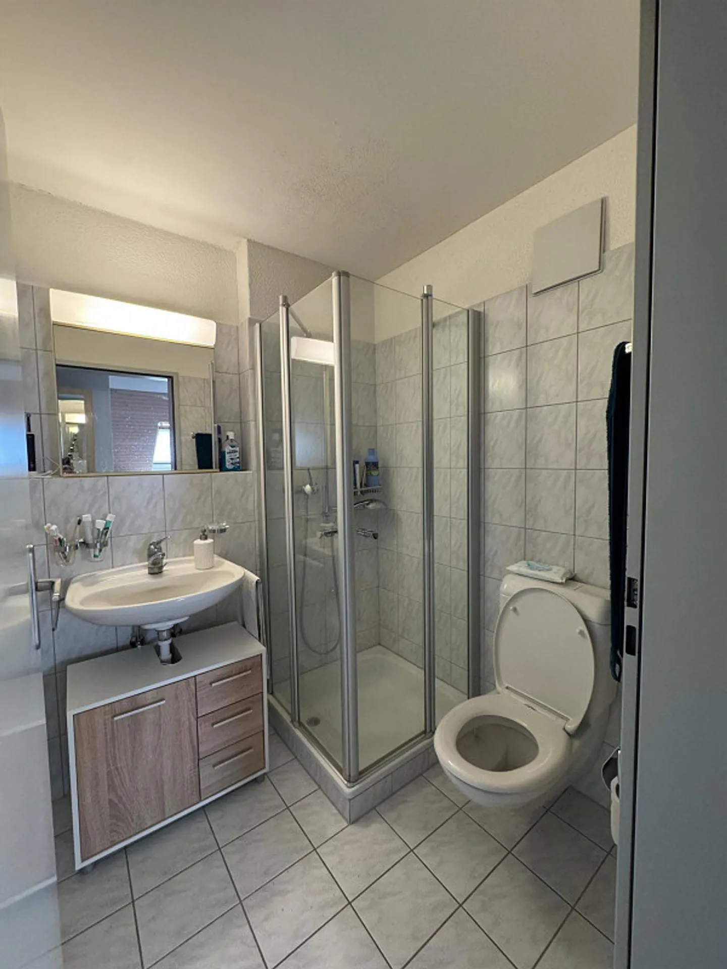 2.5 Room Attic Apartment - Photo 7 of 8