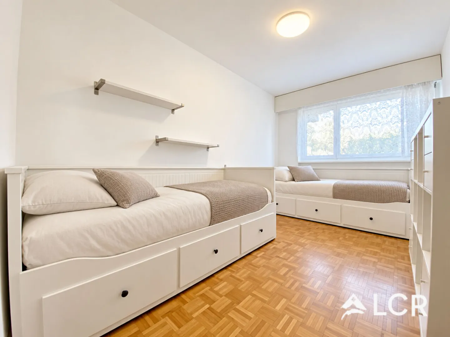 Charming Apartment with Lake View - Photo 7 of 13