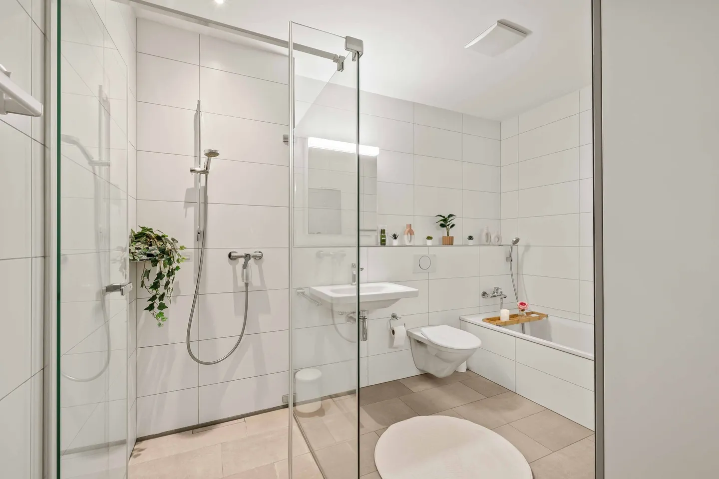 VIVERE MODERNAMENTE NEL MONDO ALPINO URNER - Foto 5 di 8