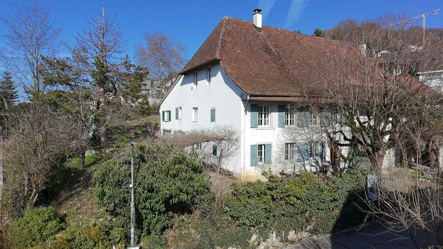 Attractive farmhouse with development potential and land reserve - Photo 1 of 2