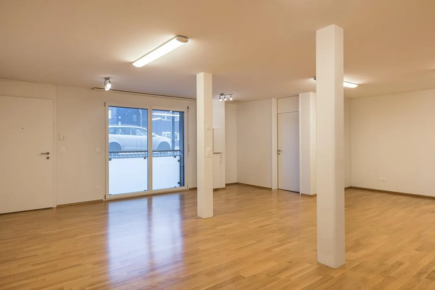Vous cherchez un nouveau bureau près de la gare de Wetzikon ? Nous l'avons....... - Photo 3 sur 9