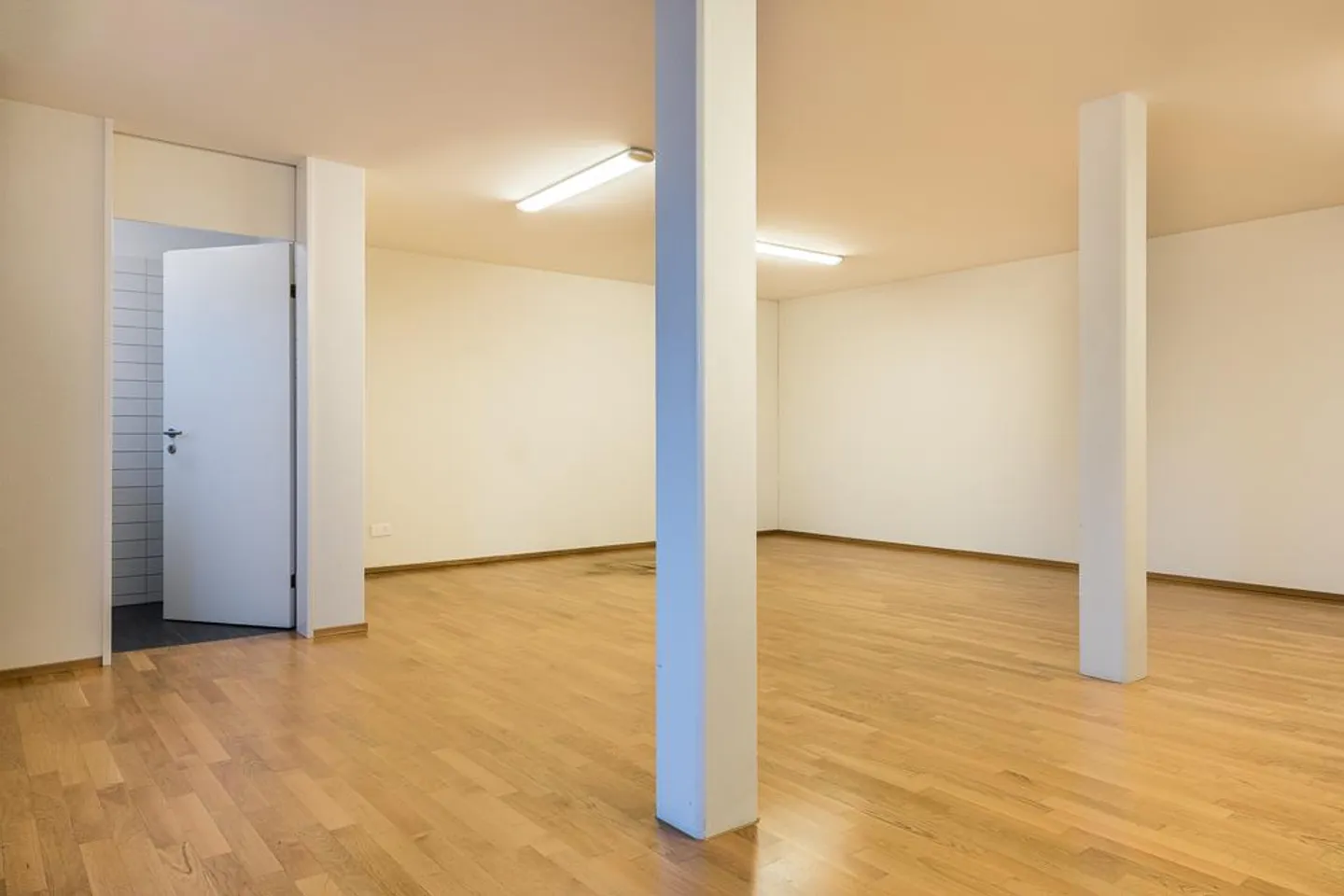 Vous cherchez un nouveau bureau près de la gare de Wetzikon ? Nous l'avons....... - Photo 5 sur 9