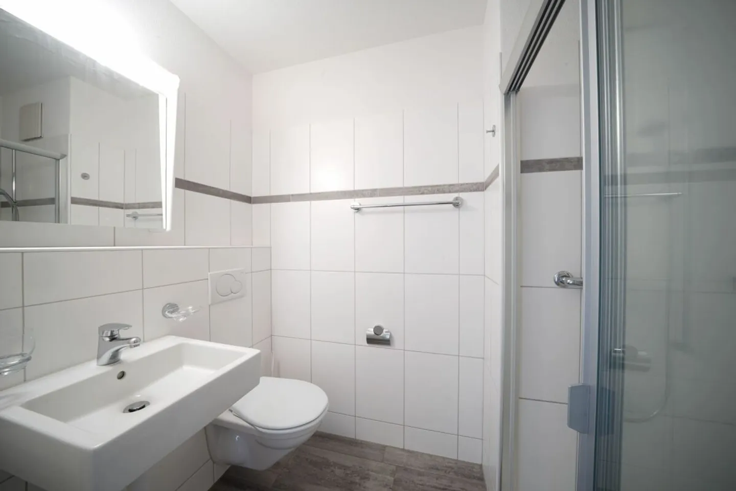 Appartamento con giardino di 4,5 stanze adatto alle famiglie in periferia - Foto 8 di 10