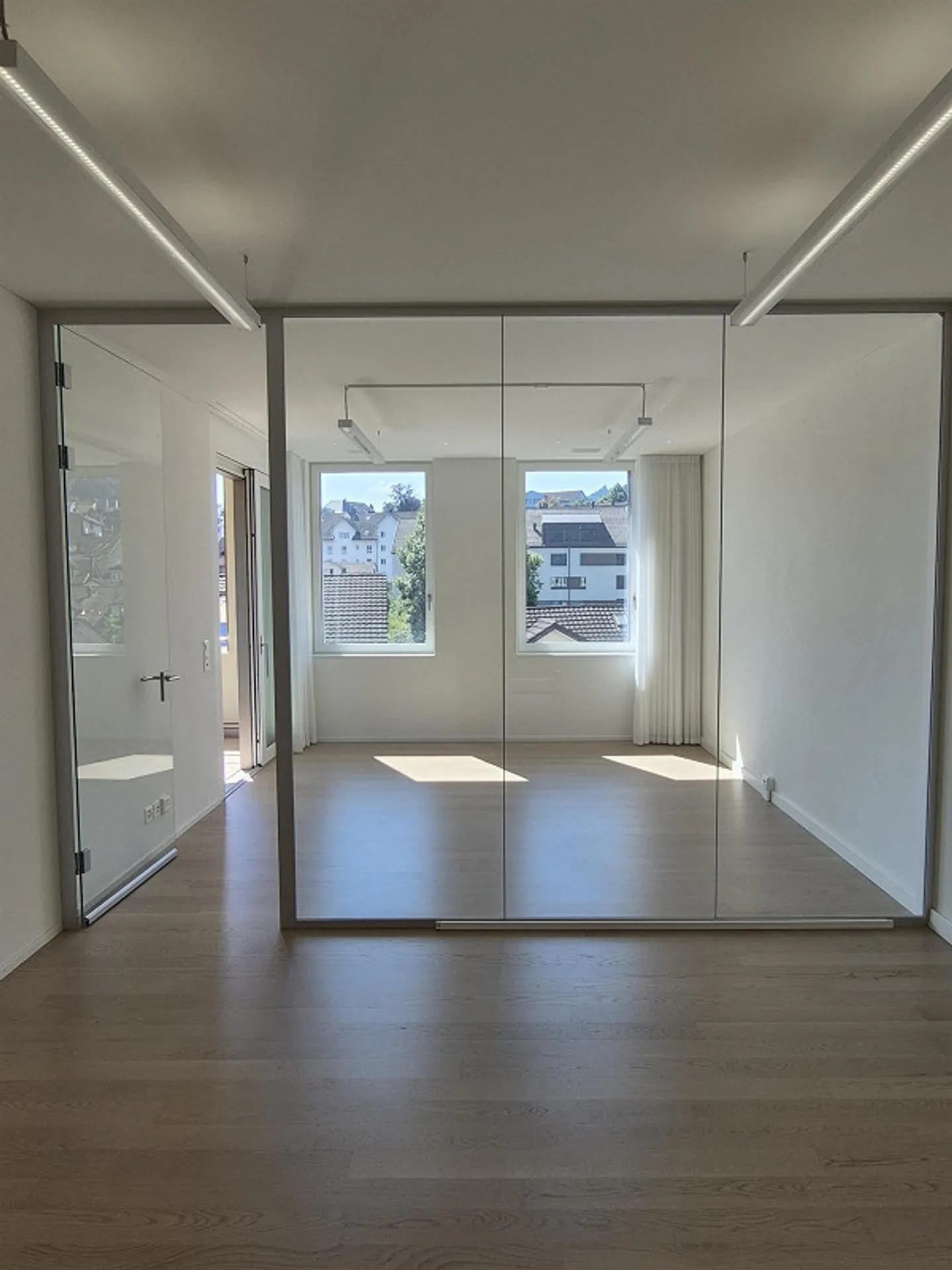 Modernes und geräumiges Büro im Zentrum von Oberuzwil - Foto 4 von 8