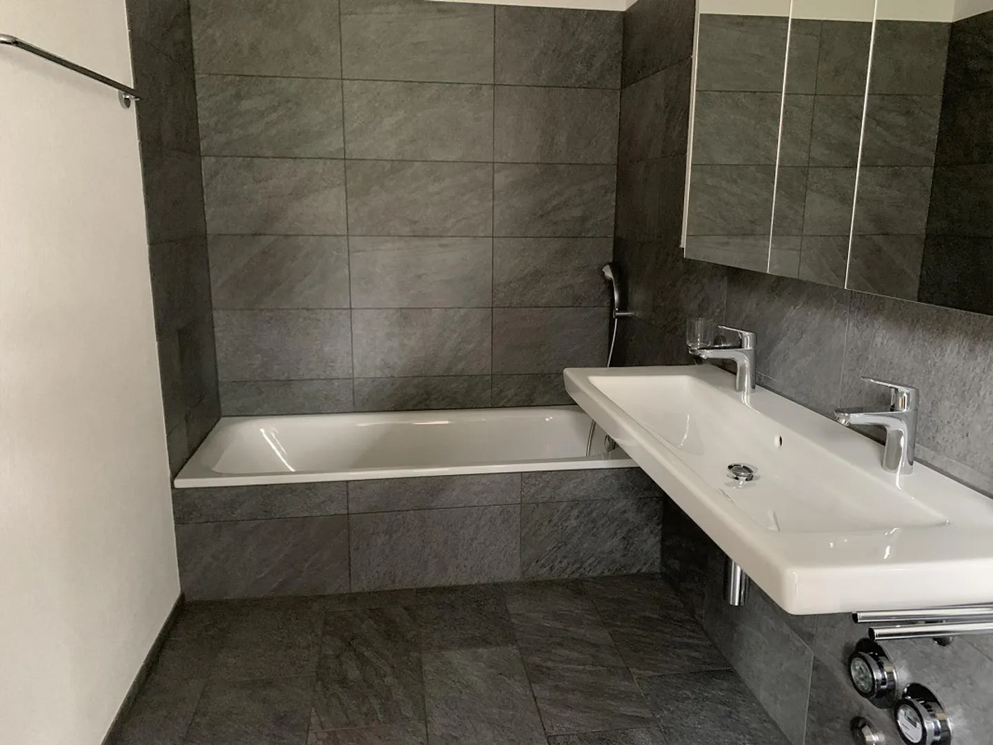 Moderne Wohnung in Abtwil - Foto 7 von 9