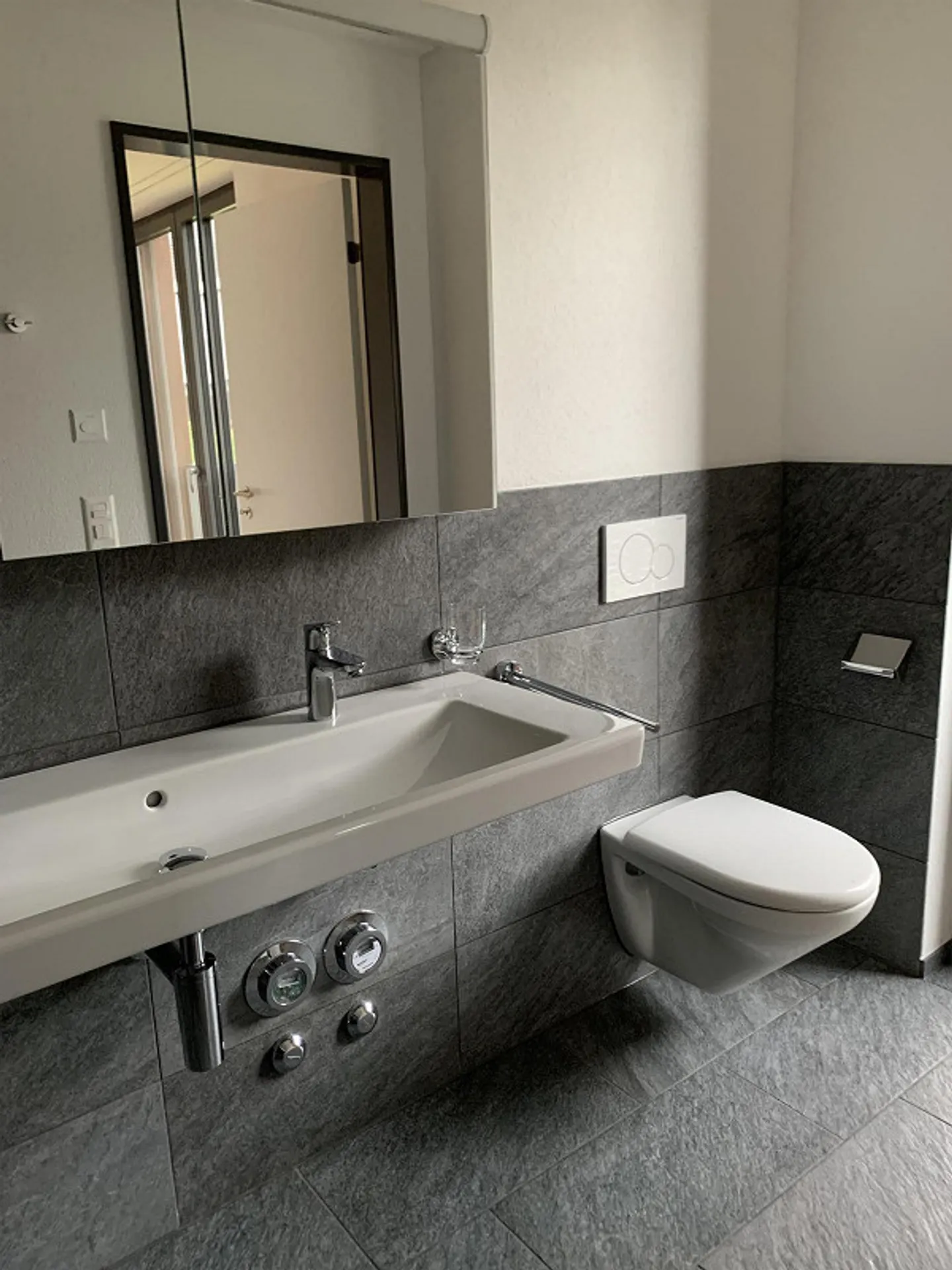 Moderne Wohnung in Abtwil - Foto 8 von 9