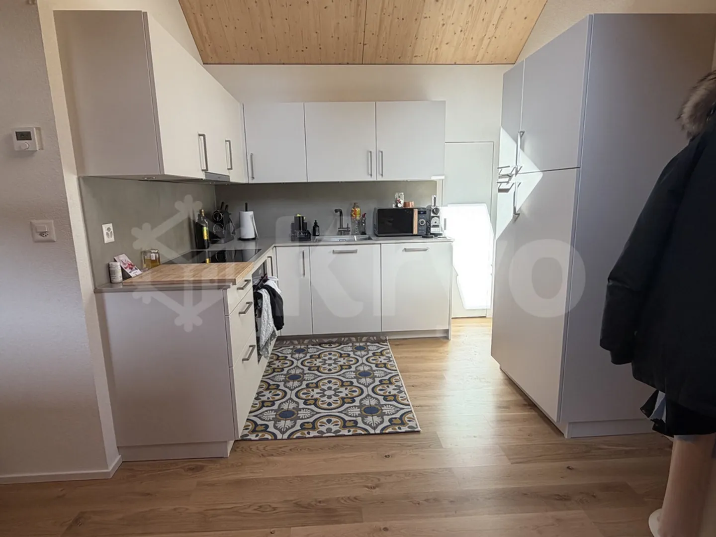 Charmant Appartement Sous Comble à Lavigny - Photo 4 sur 7