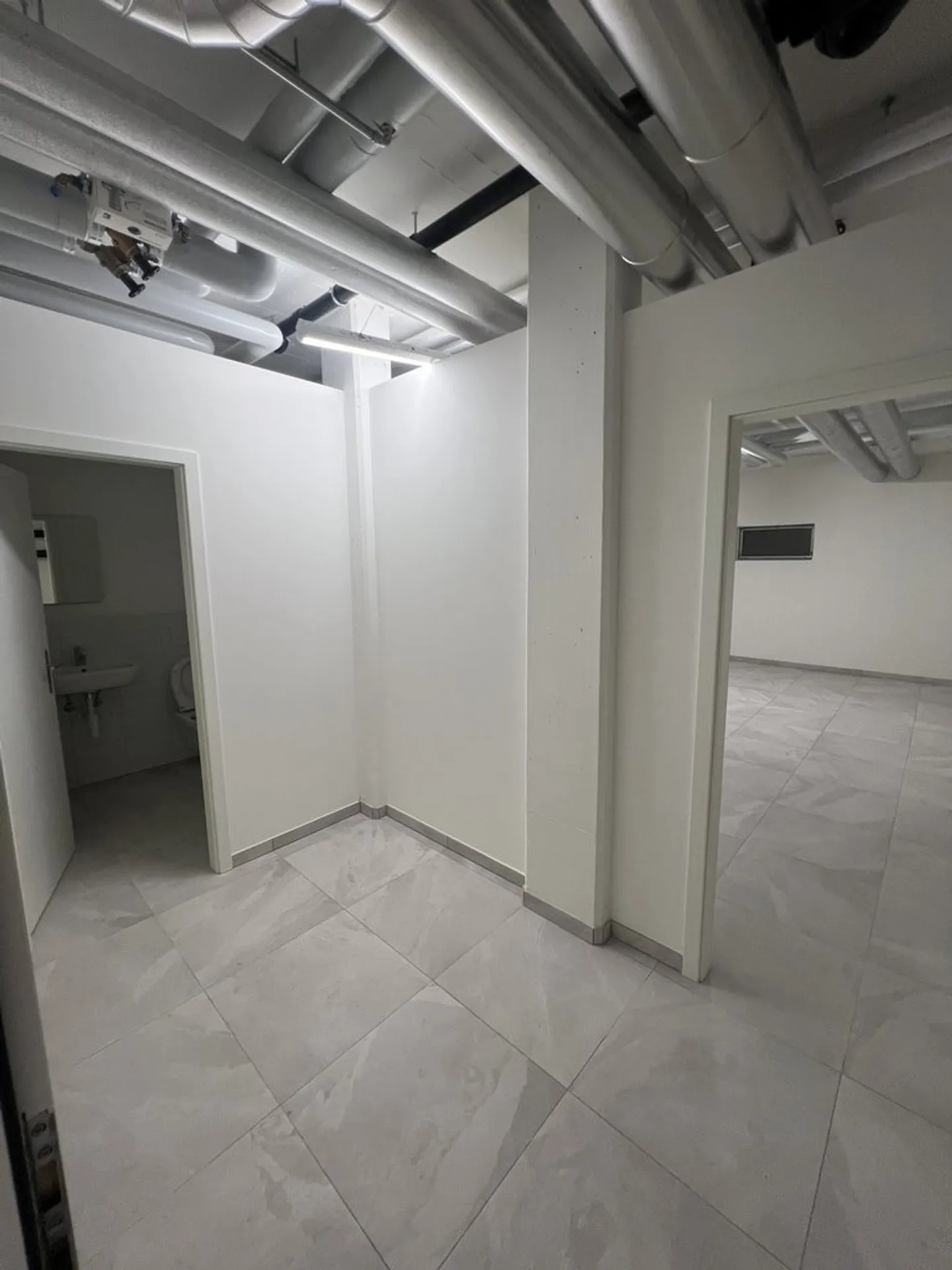 Stanza per artigianato / magazzino in affitto! - Foto 5 di 7