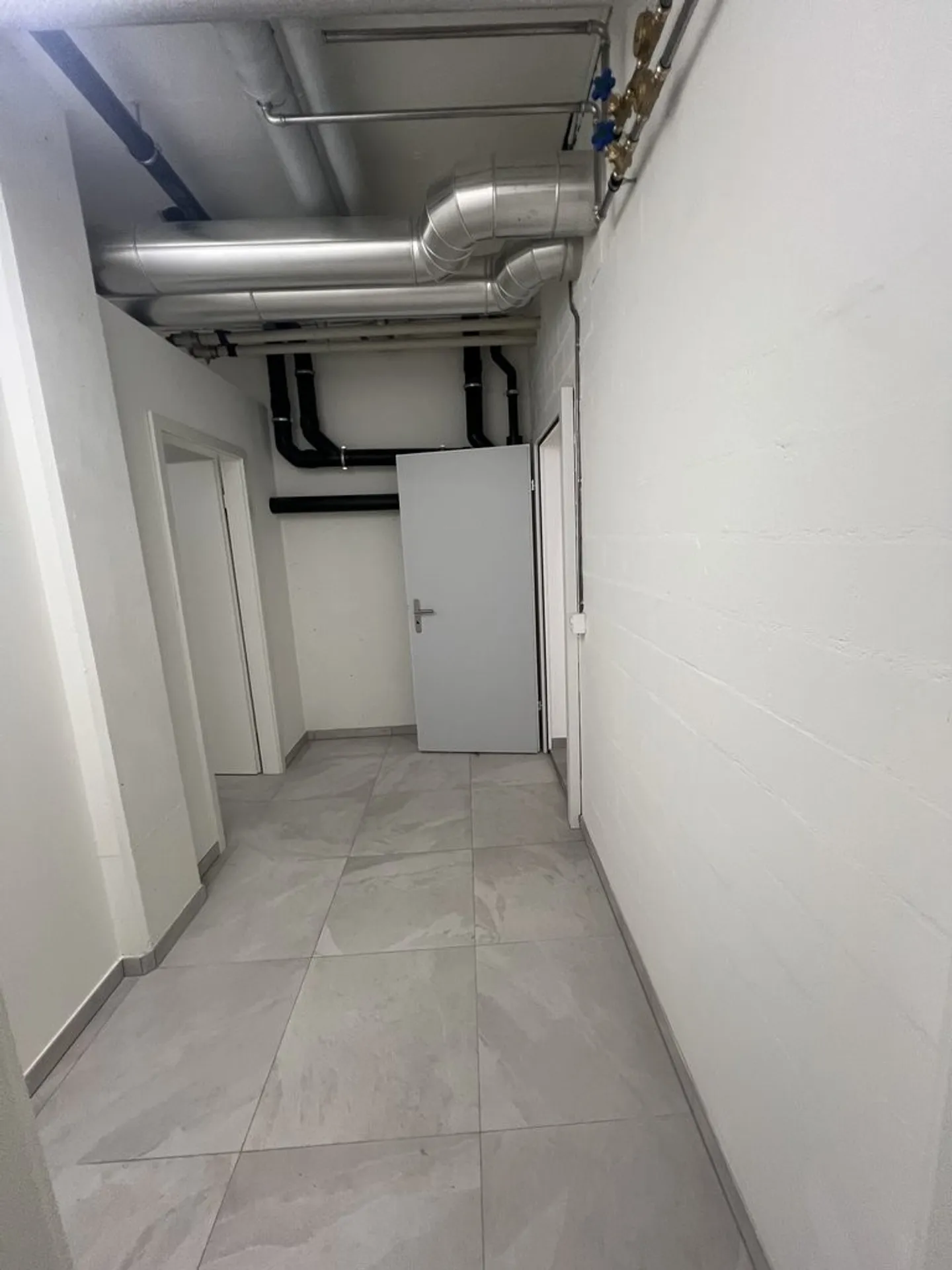 Stanza per artigianato / magazzino in affitto! - Foto 7 di 7