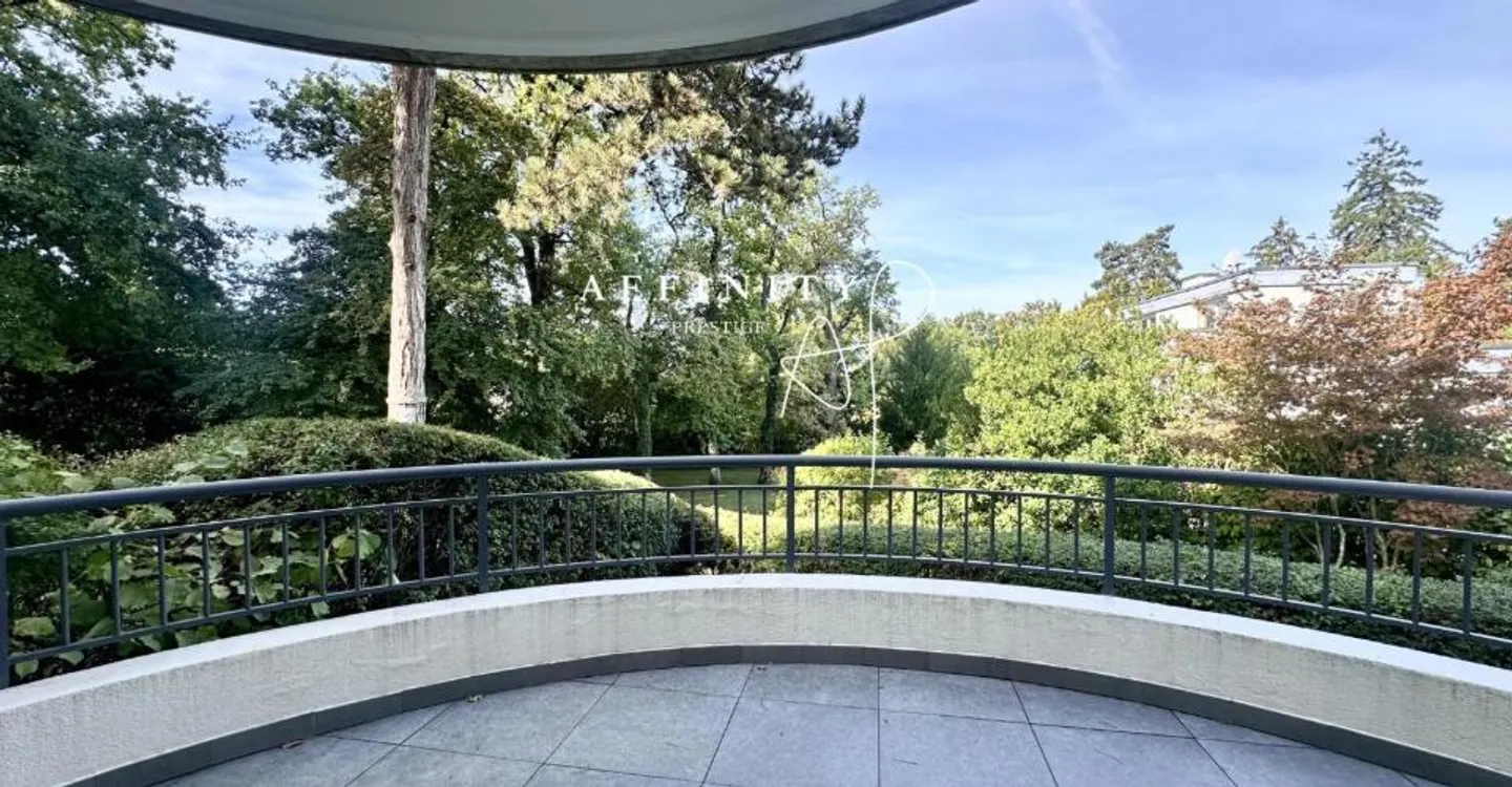 APPARTEMENT DUPLEX 7 PIÈCES RÉNOVÉ AVEC JARDIN PRIVATIF - Foto 3 von 12
