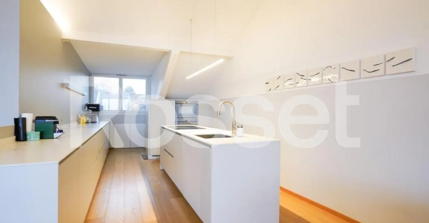 Bellissimo appartamento duplex di 6 stanze al 3° piano - Foto 2 di 7