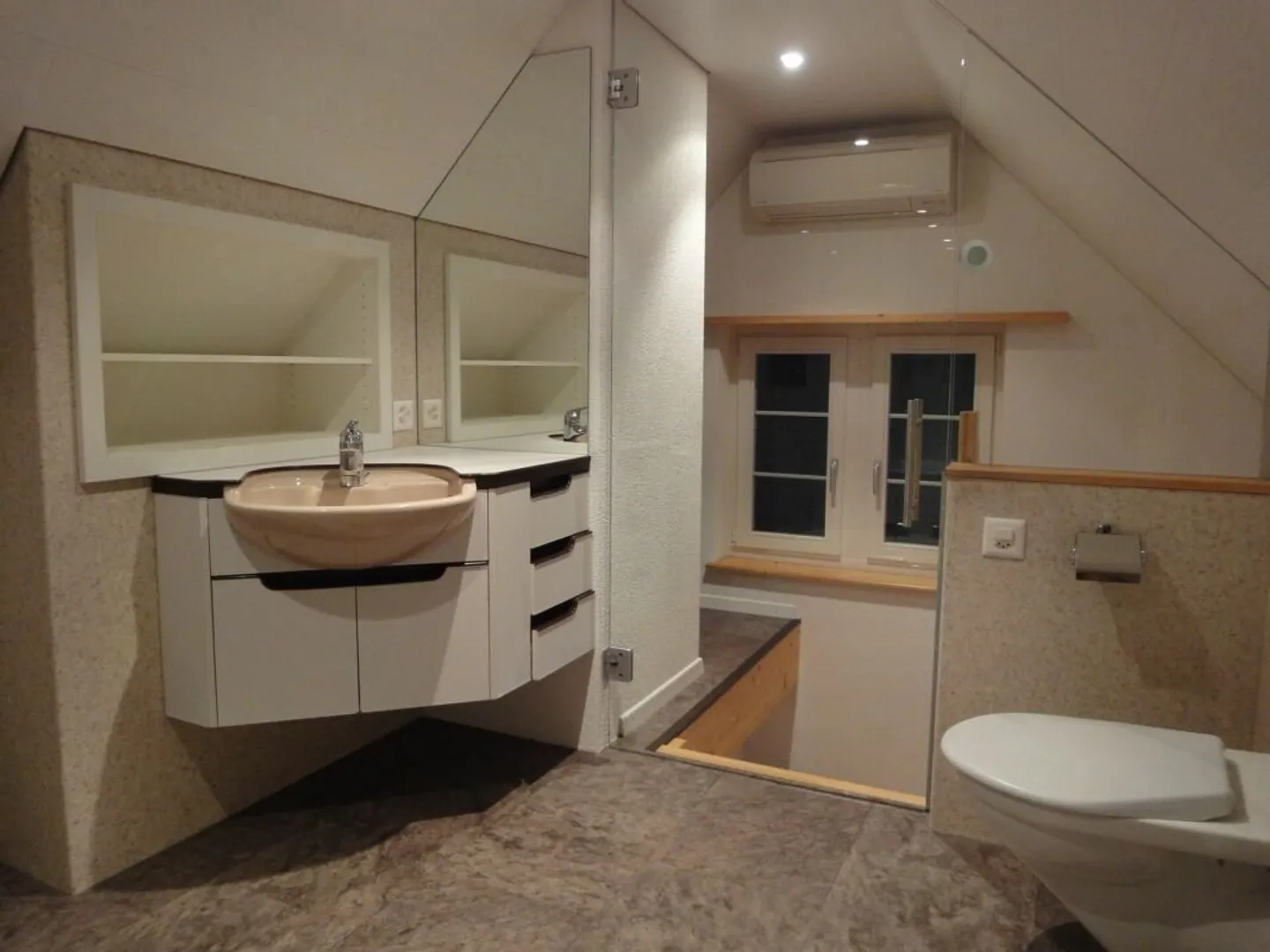 2.5 Room Apartment - Photo 1 of 5