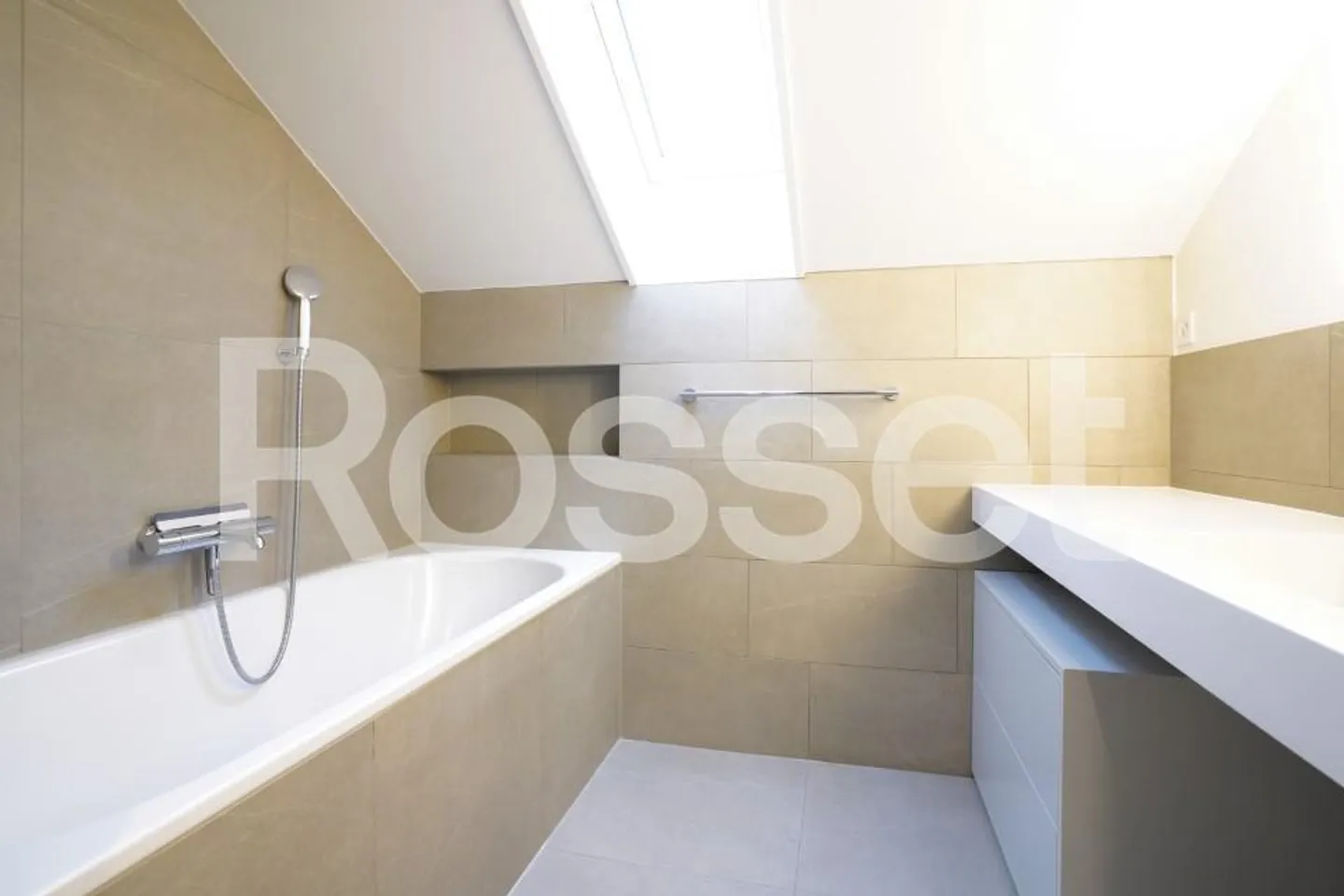 Bellissimo appartamento duplex di 6 stanze al 3° piano - Foto 4 di 7