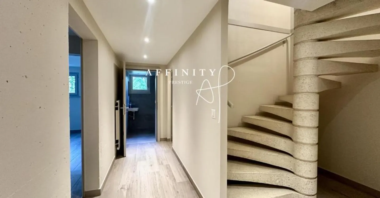 APPARTEMENT DUPLEX 7 PIÈCES RÉNOVÉ AVEC JARDIN PRIVATIF - Foto 12 von 12