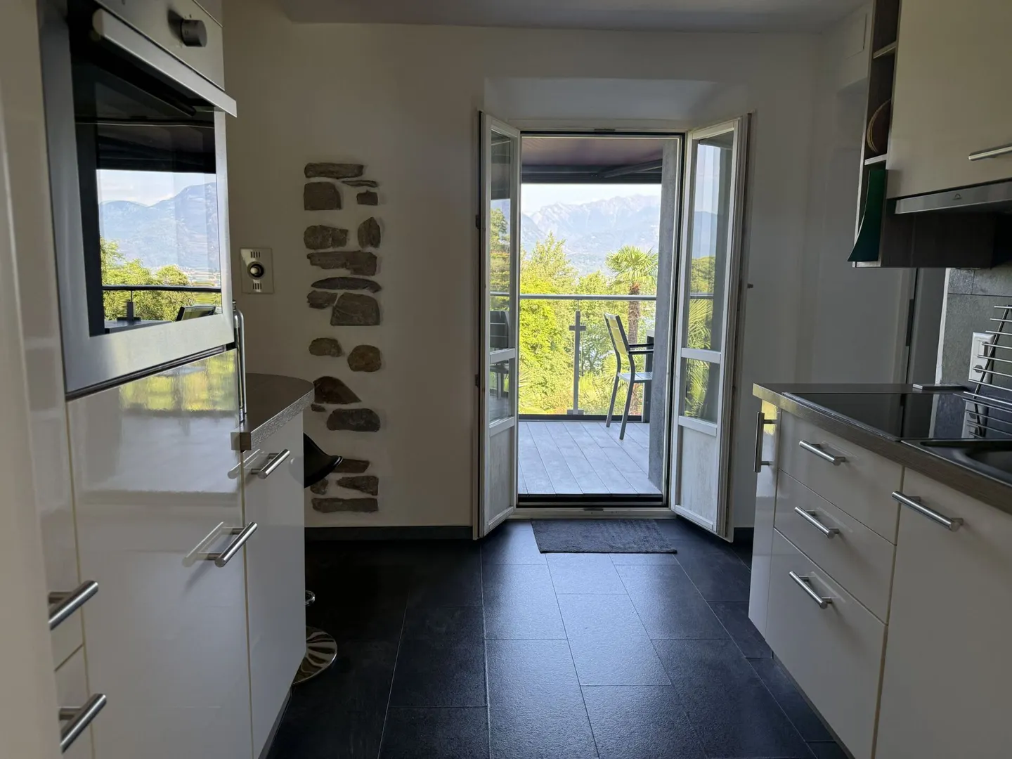 Rental apartment on the top floor - Photo 7 of 9