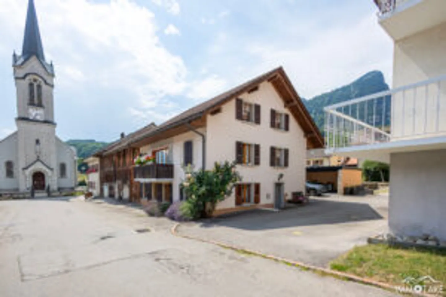 Charmantes Haus mit 2 Wohnungen in Albeuve - Foto 1 von 18