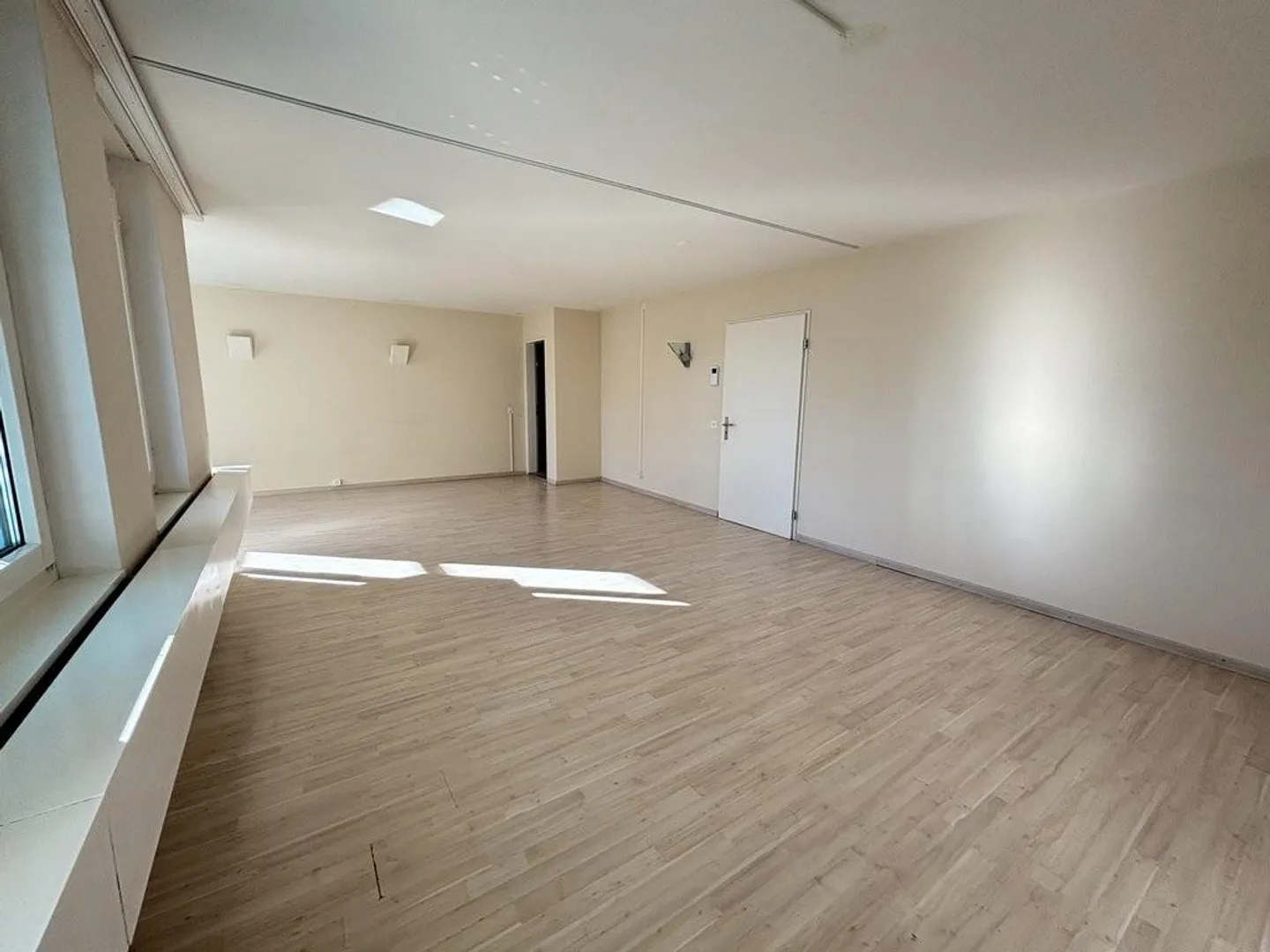 Heller Büroraum in Wetzikon - Foto 1 von 5