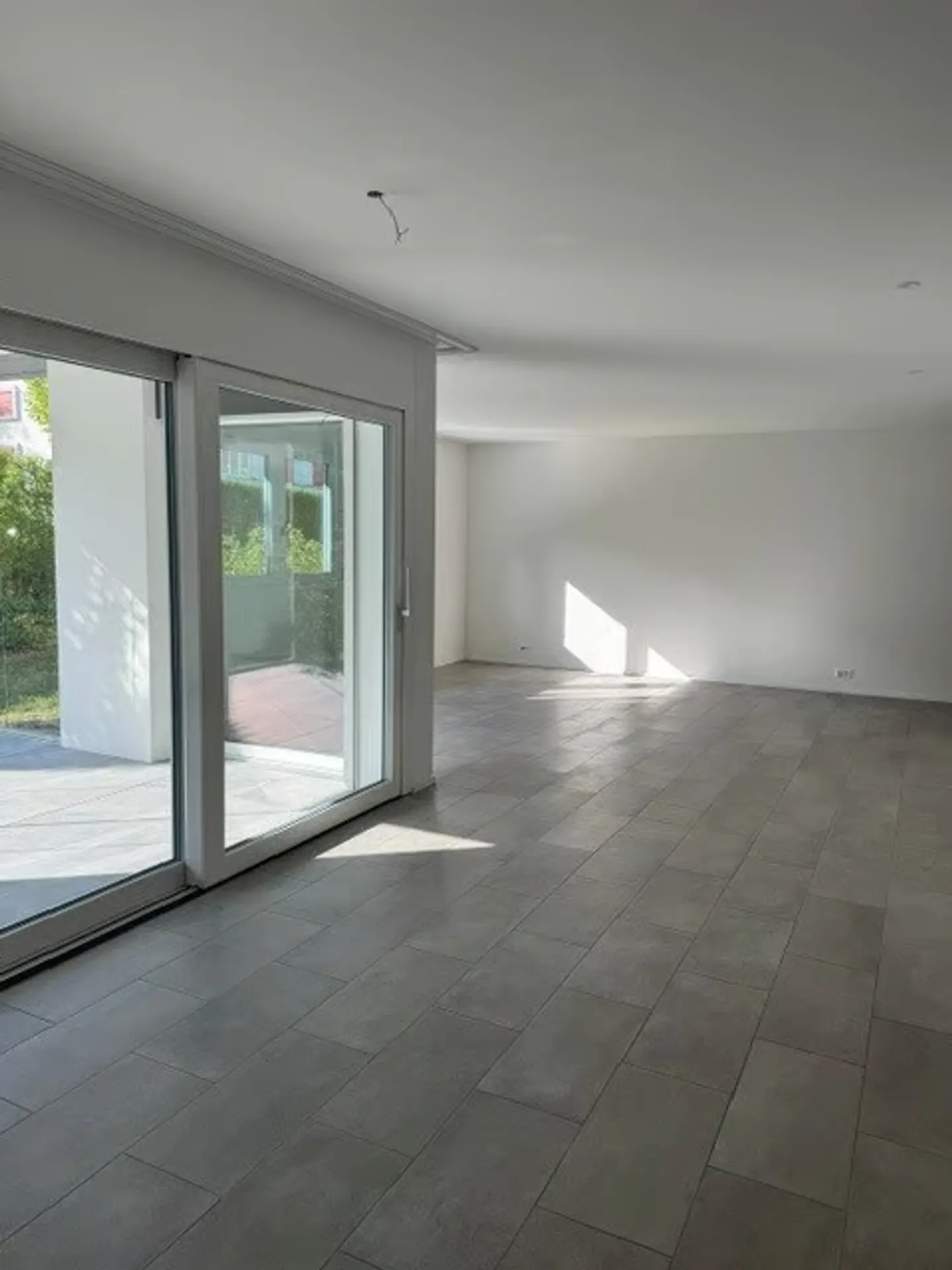 Modern 3.5-room apartment on the ground floor - Photo 5 of 10