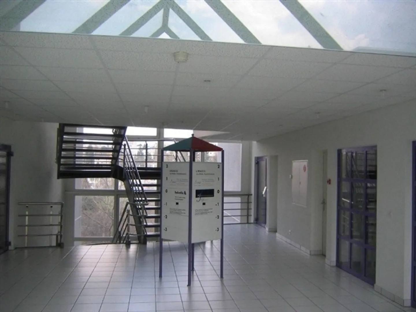 Are you looking for an office close to road access? - Photo 3 of 4