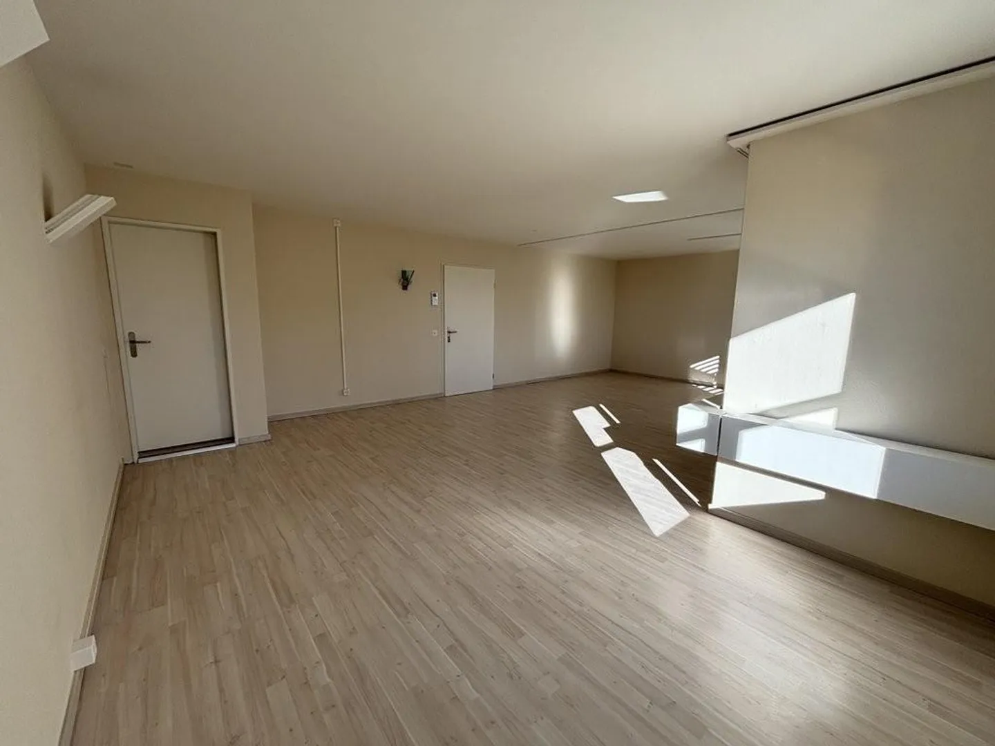 Heller Büroraum in Wetzikon - Foto 3 von 5