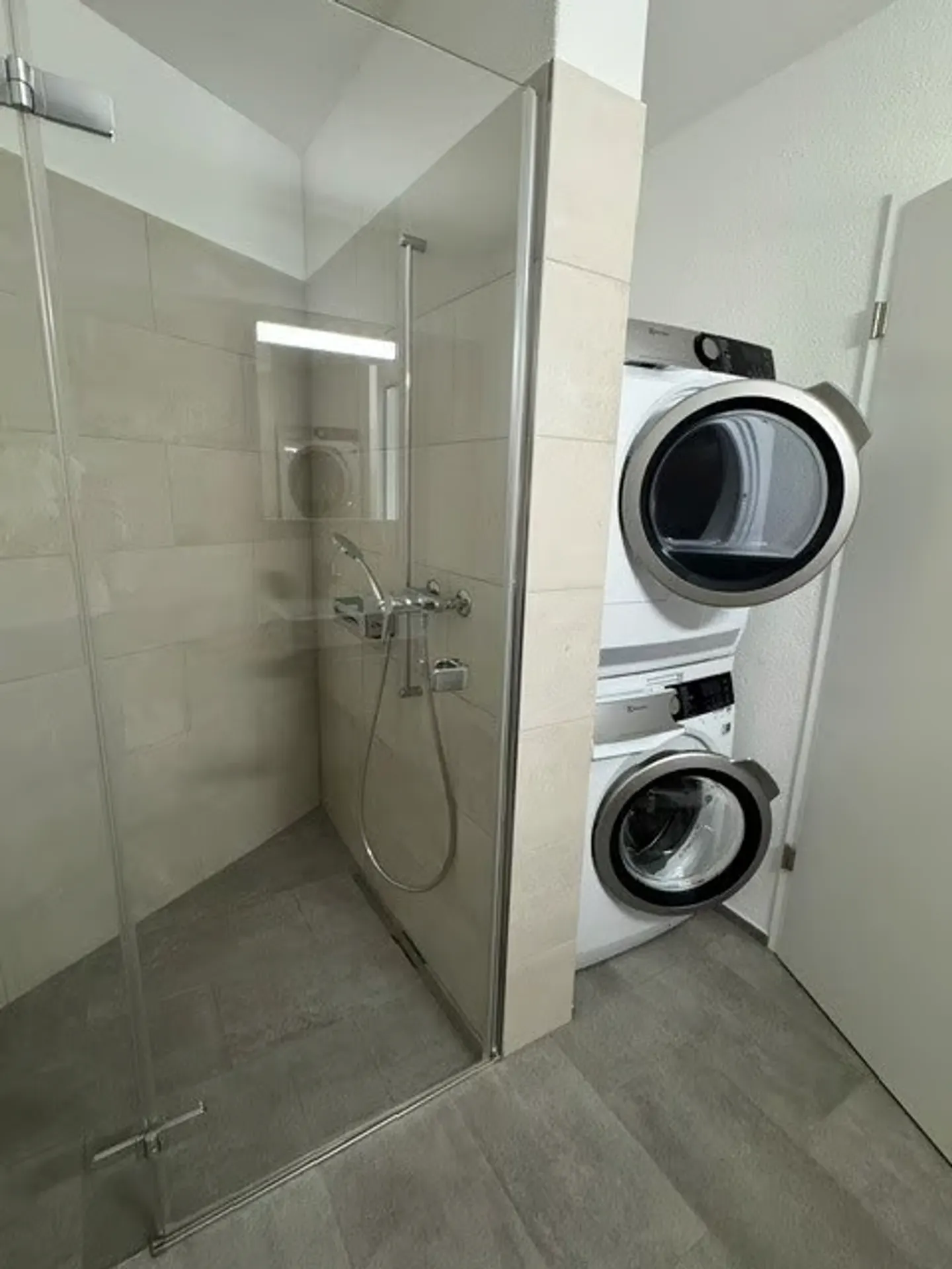 Modern 3.5-room apartment on the ground floor - Photo 9 of 10
